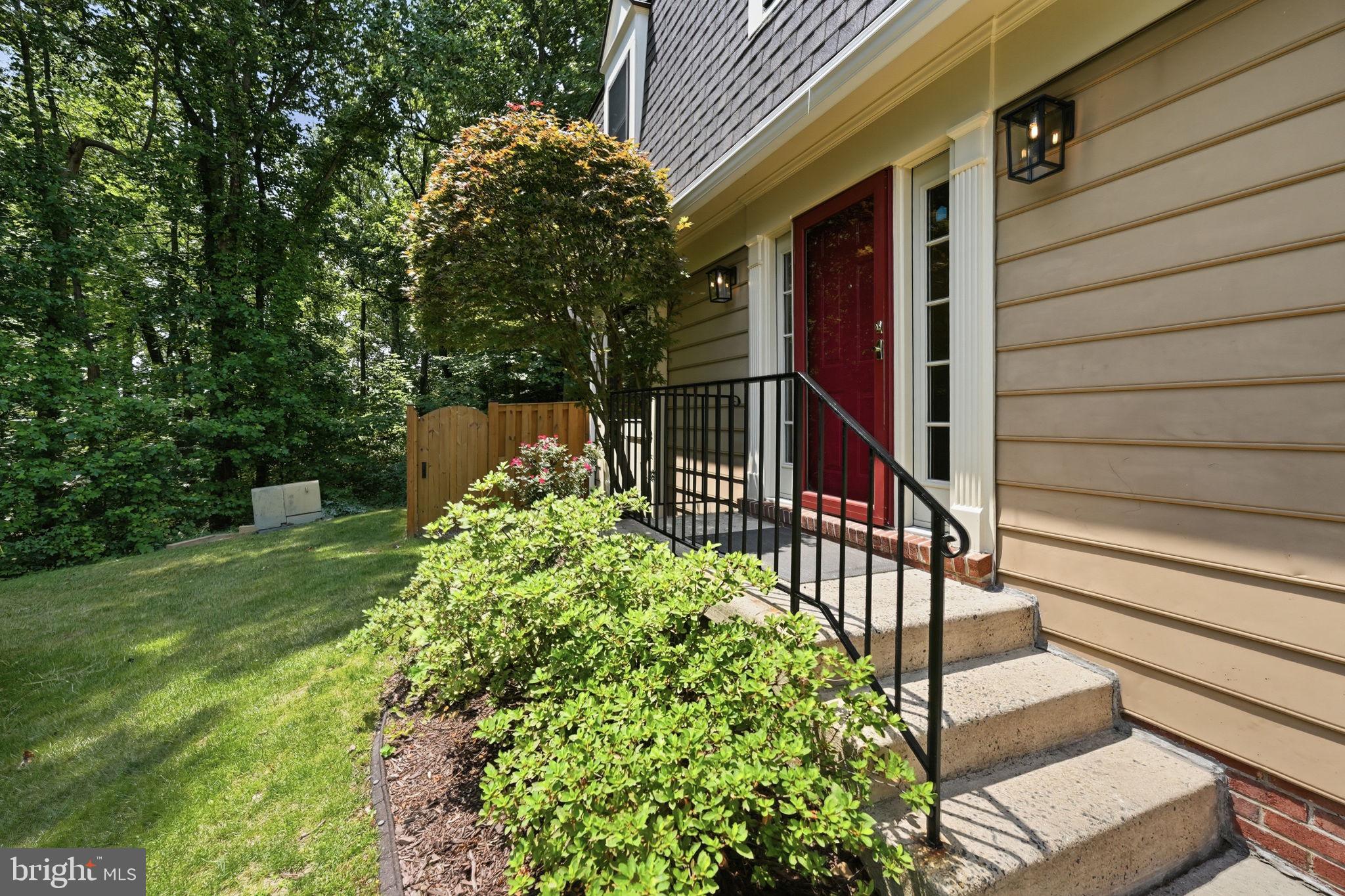 SPRINGFIELD OAKS - Residential