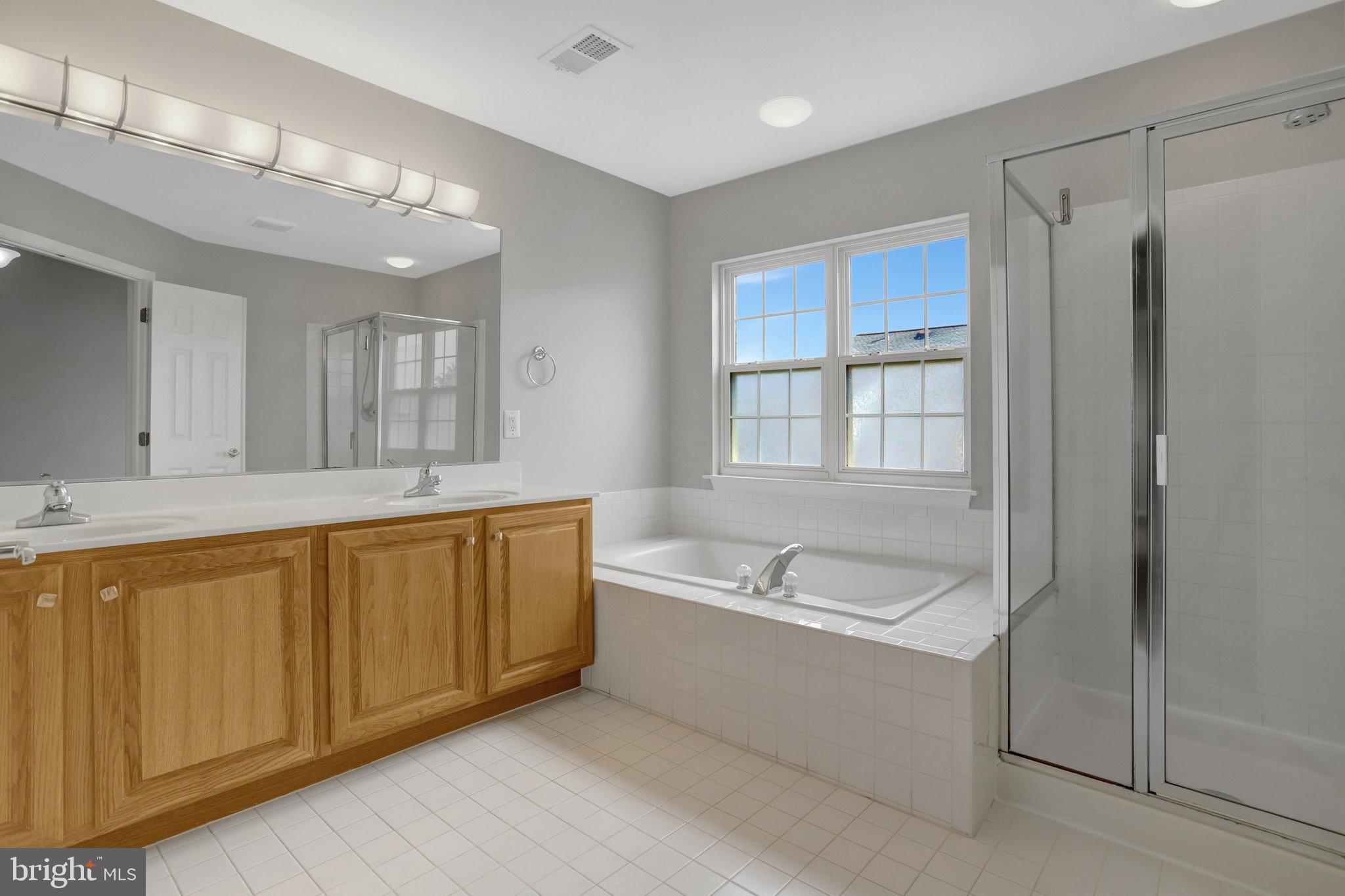 TOWNES OF MANCHESTER WOODS - Residential Lease