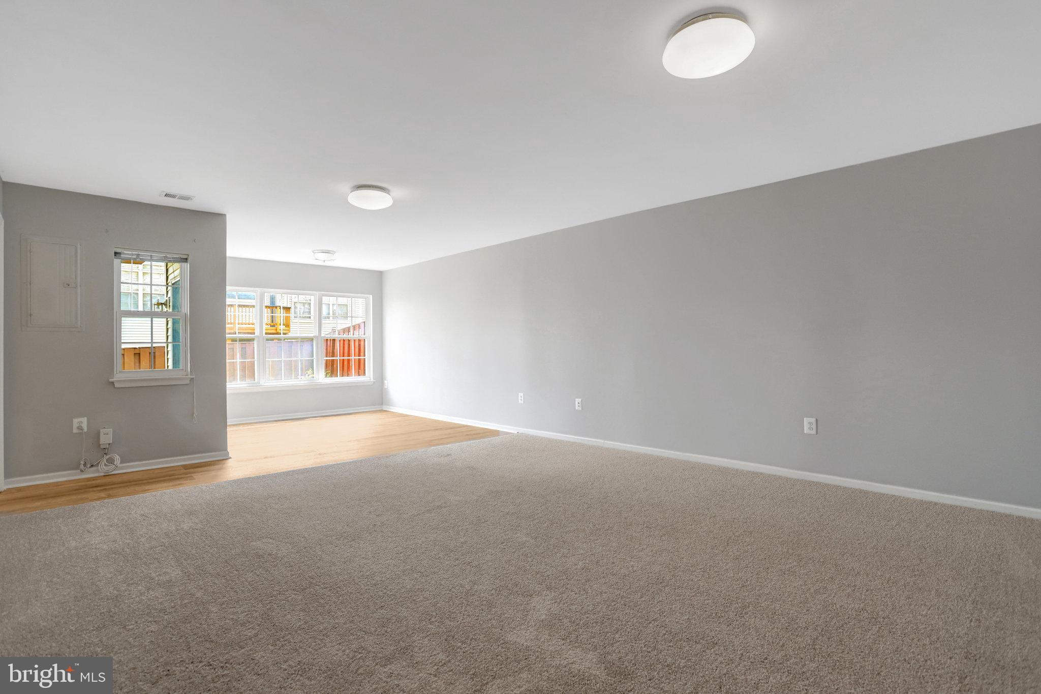 TOWNES OF MANCHESTER WOODS - Residential Lease