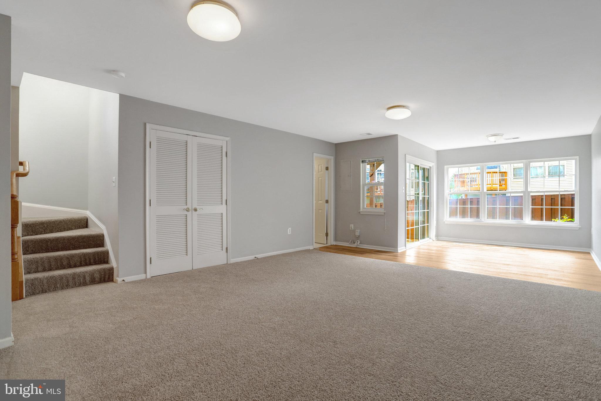 TOWNES OF MANCHESTER WOODS - Residential Lease