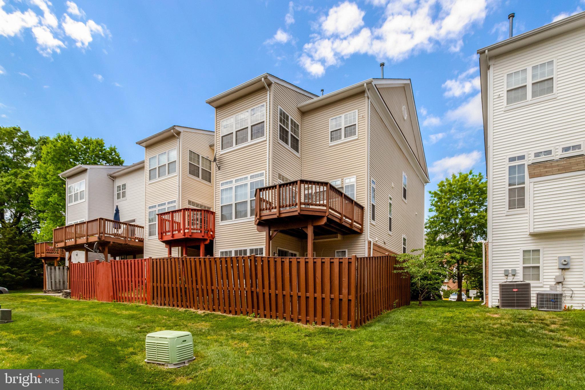 TOWNES OF MANCHESTER WOODS - Residential Lease