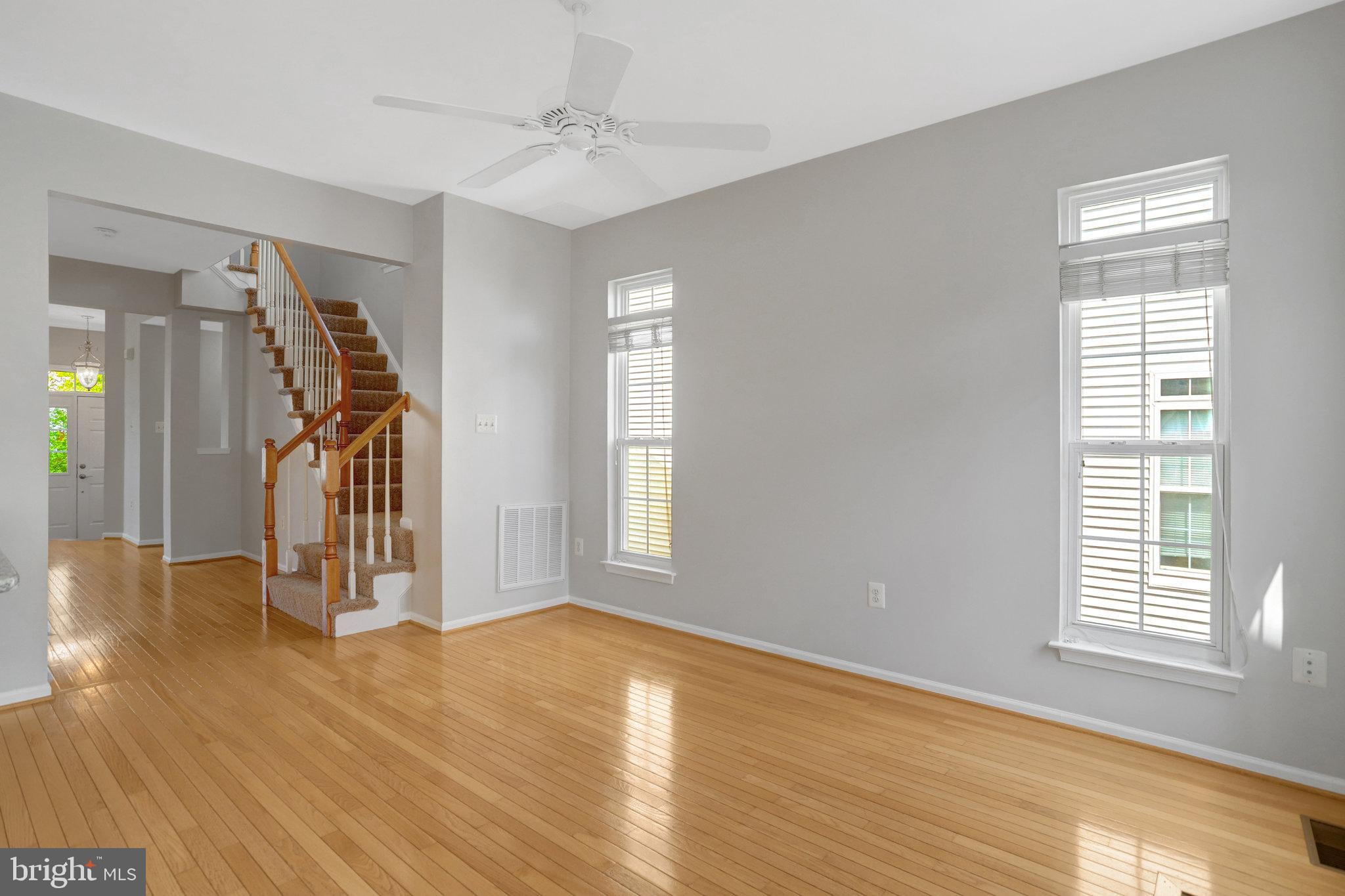 TOWNES OF MANCHESTER WOODS - Residential Lease