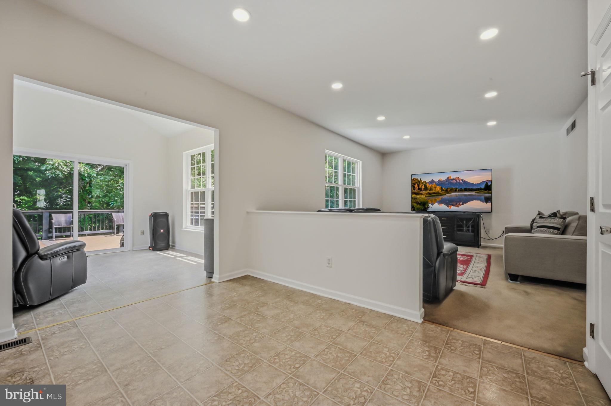 MALLARD POINTE - Residential