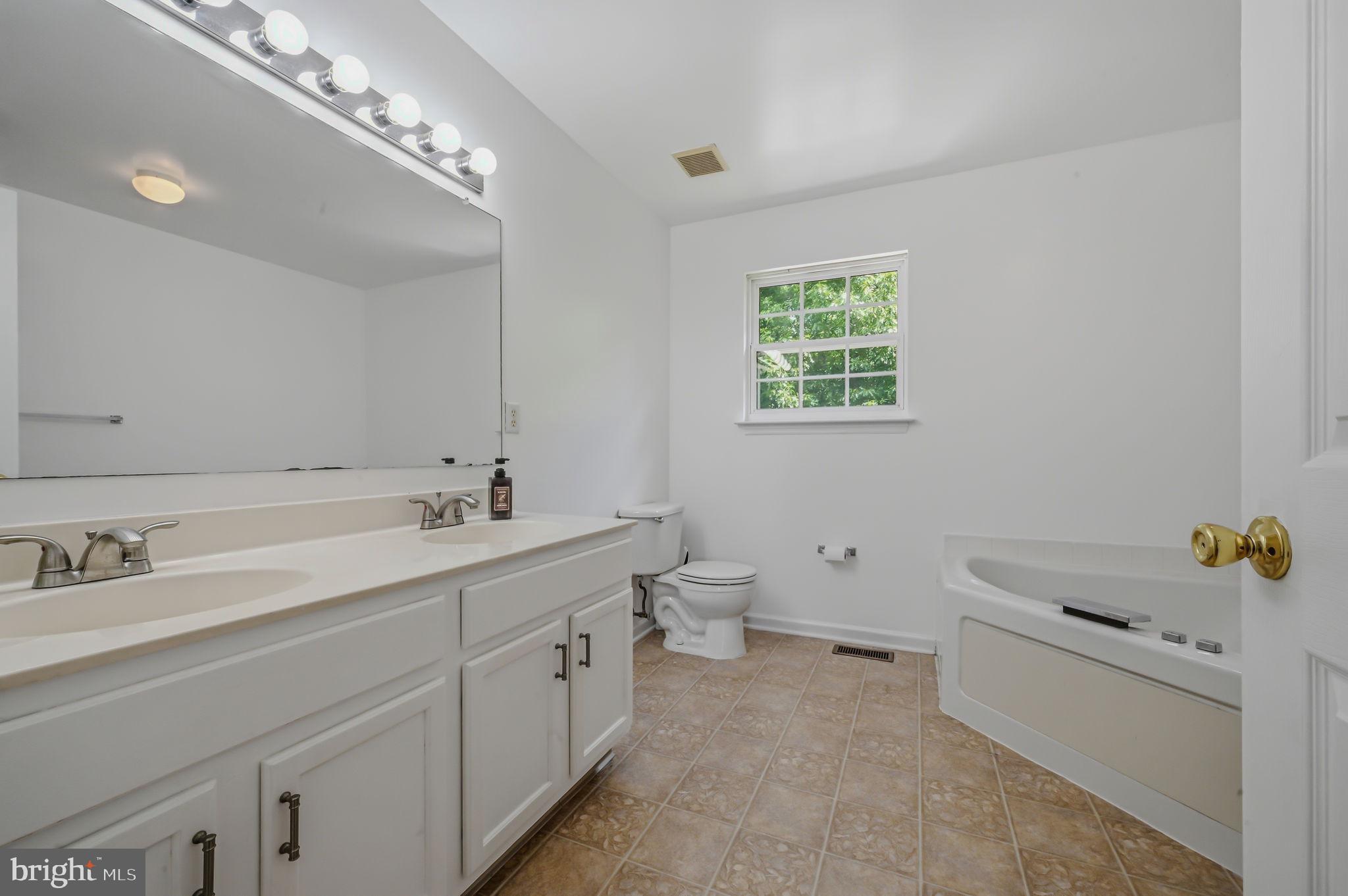 MALLARD POINTE - Residential