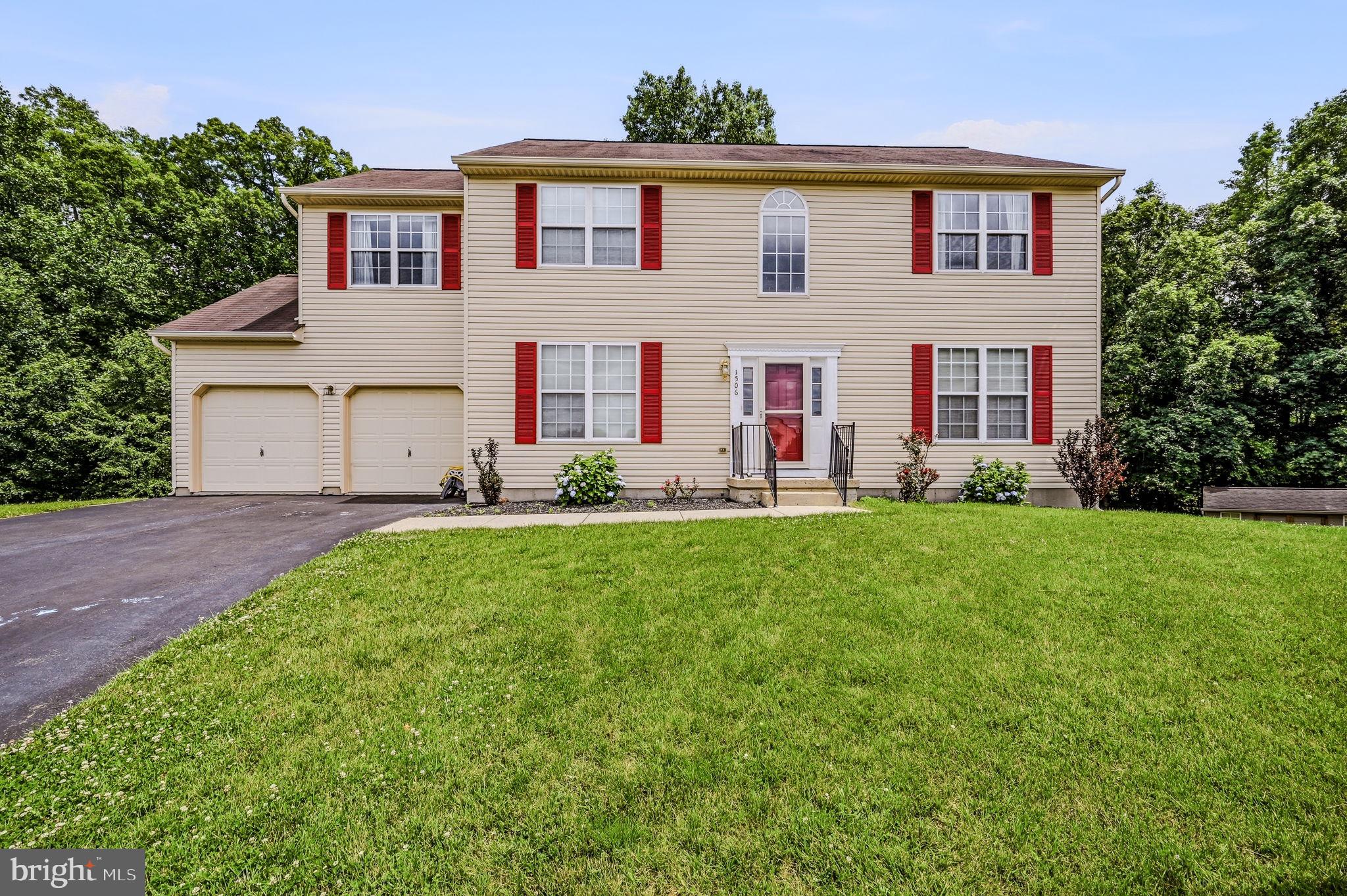 MALLARD POINTE - Residential