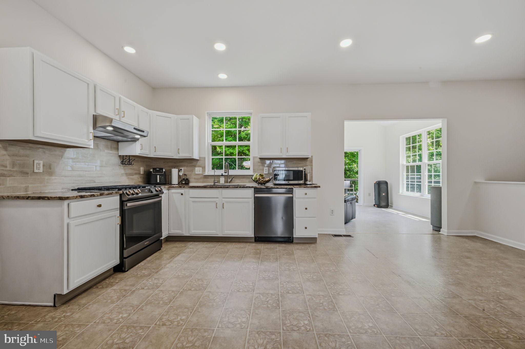 MALLARD POINTE - Residential