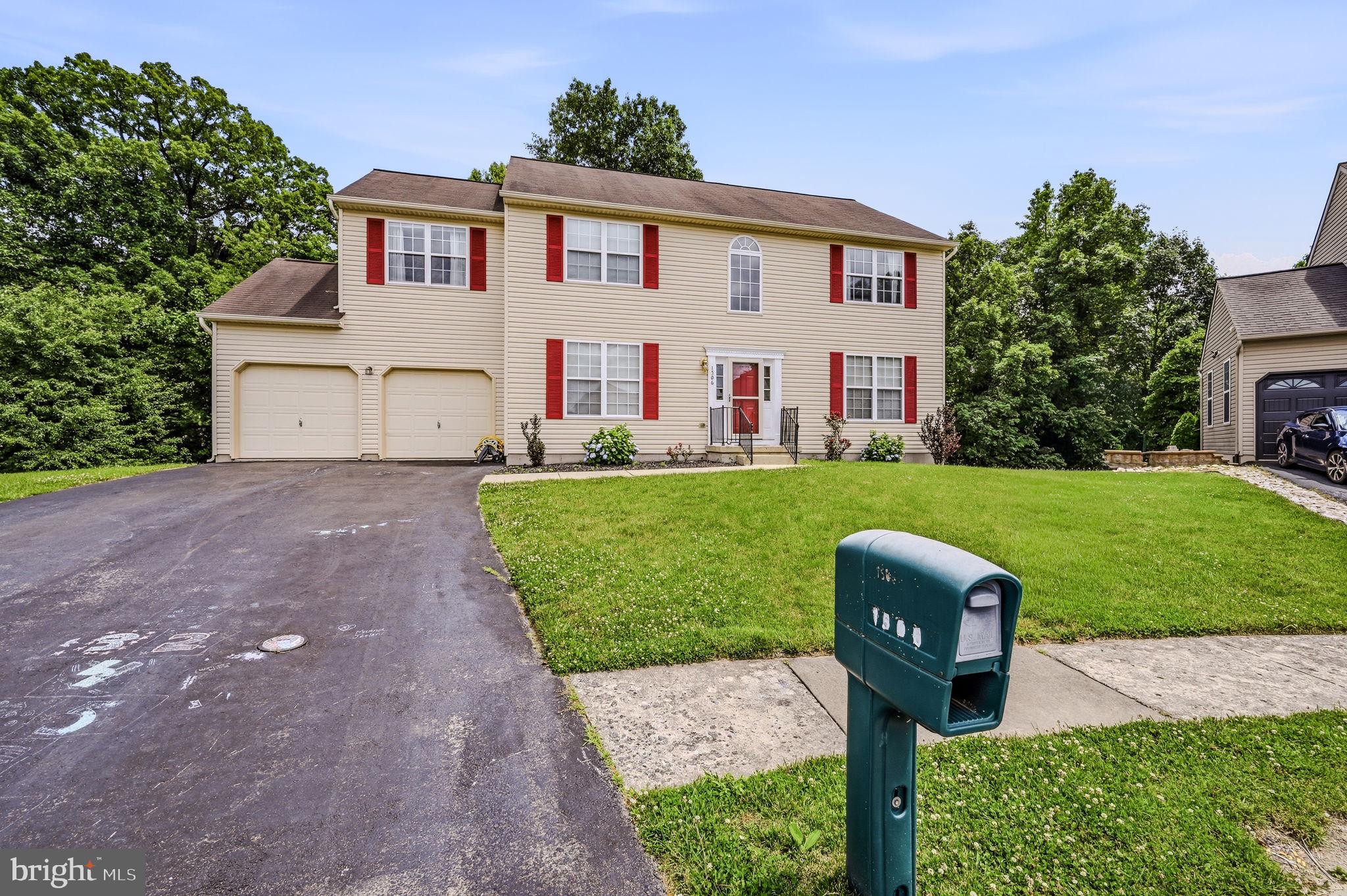 MALLARD POINTE - Residential