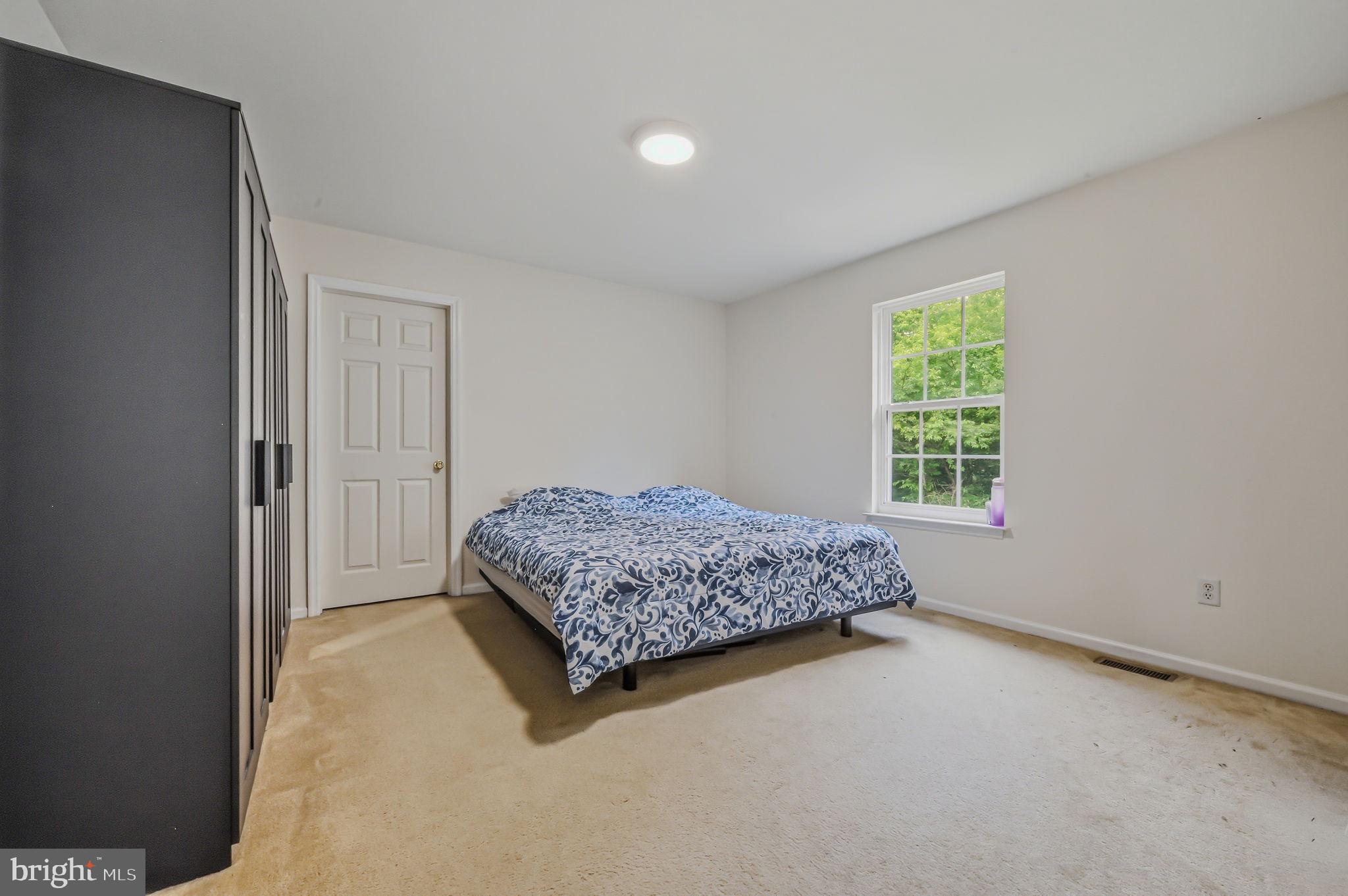 MALLARD POINTE - Residential