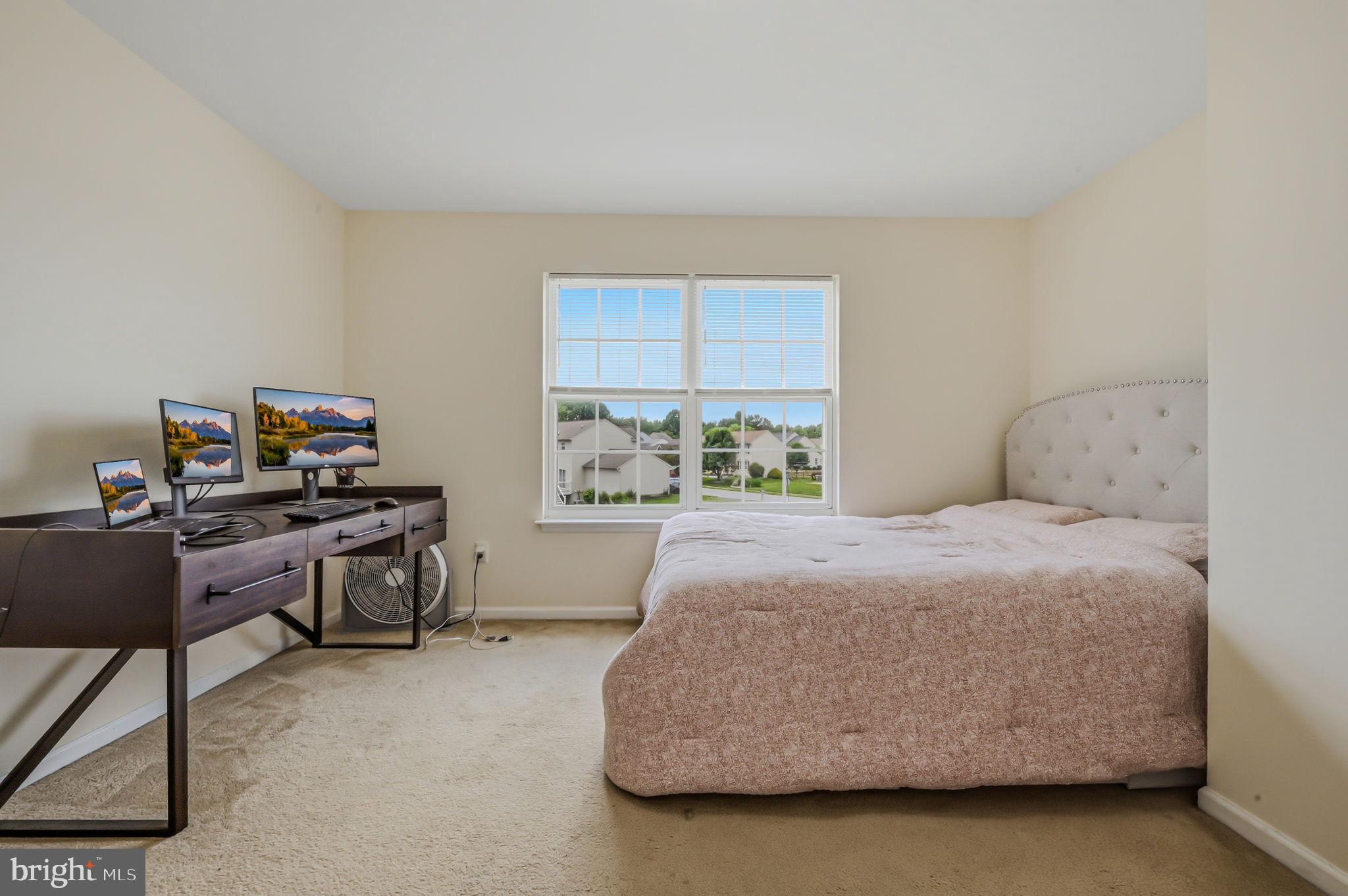 MALLARD POINTE - Residential