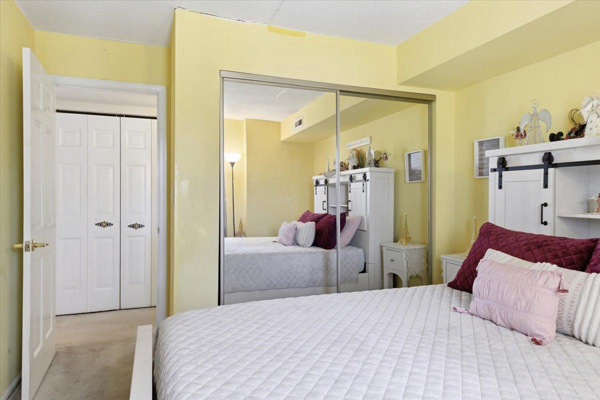 COLONIES AT MCLEAN - Residential