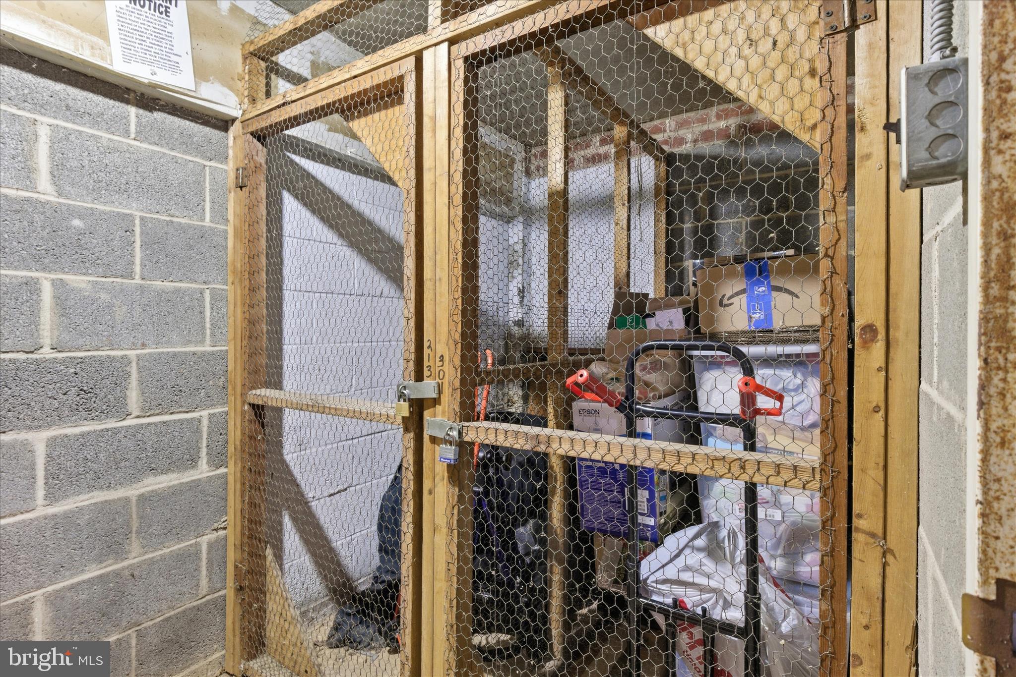 COLONIES AT MCLEAN - Residential