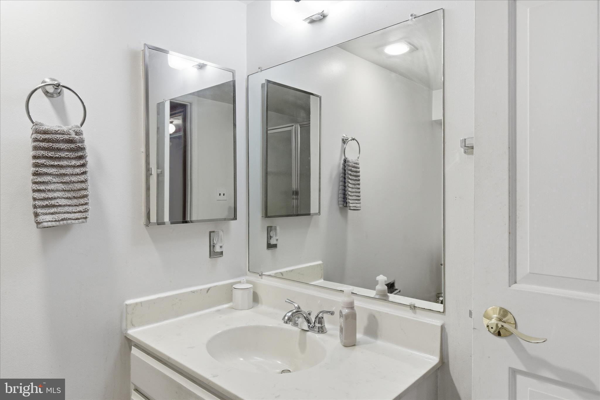 COLONIES AT MCLEAN - Residential