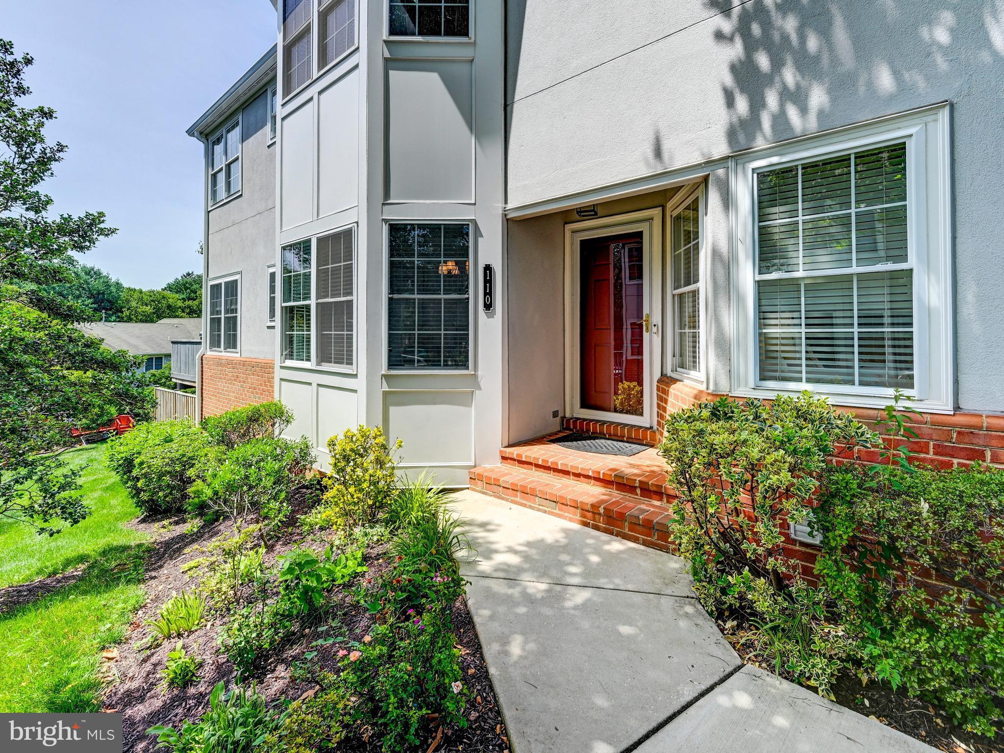 GREY ROCK VILLAS - Residential