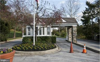 GREY ROCK VILLAS - Residential