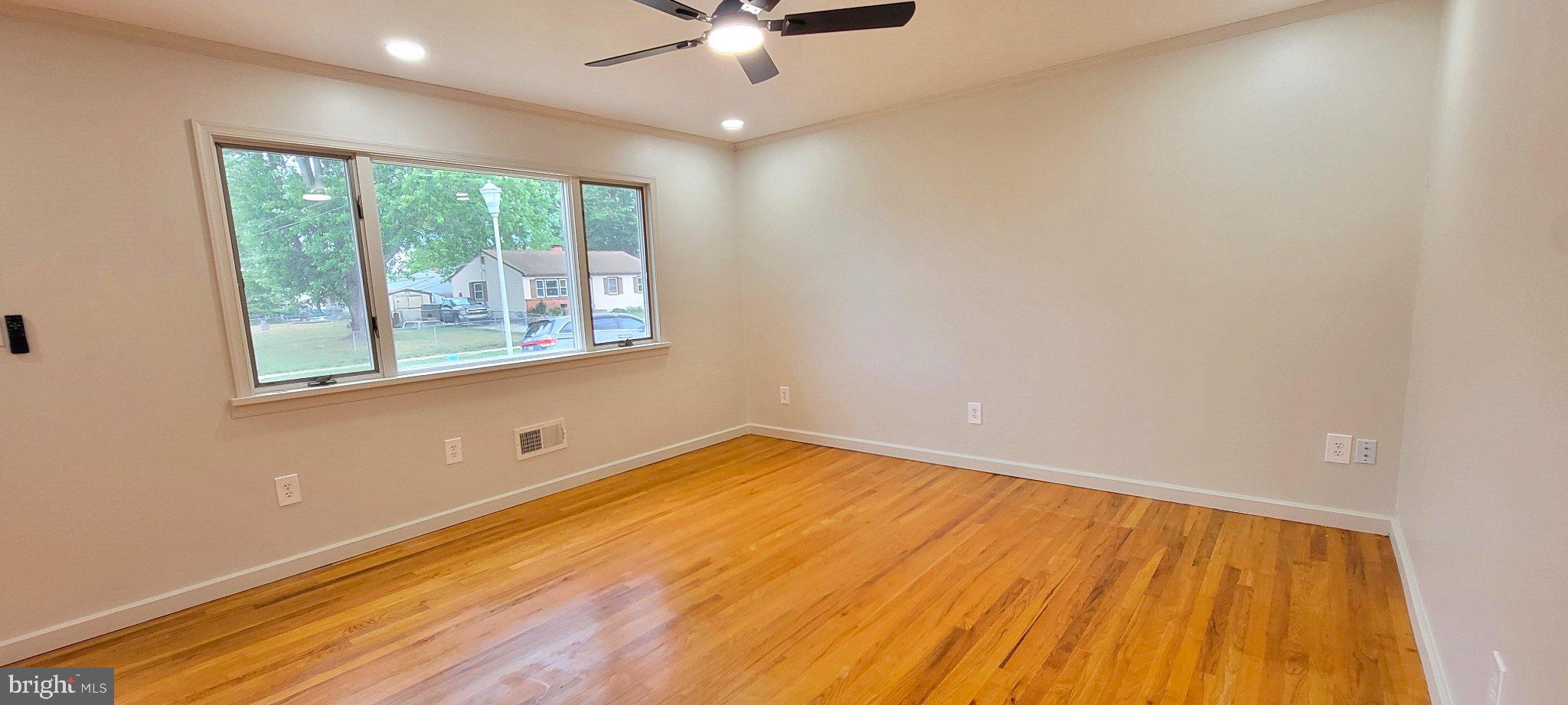 BRIAR PARK - Residential