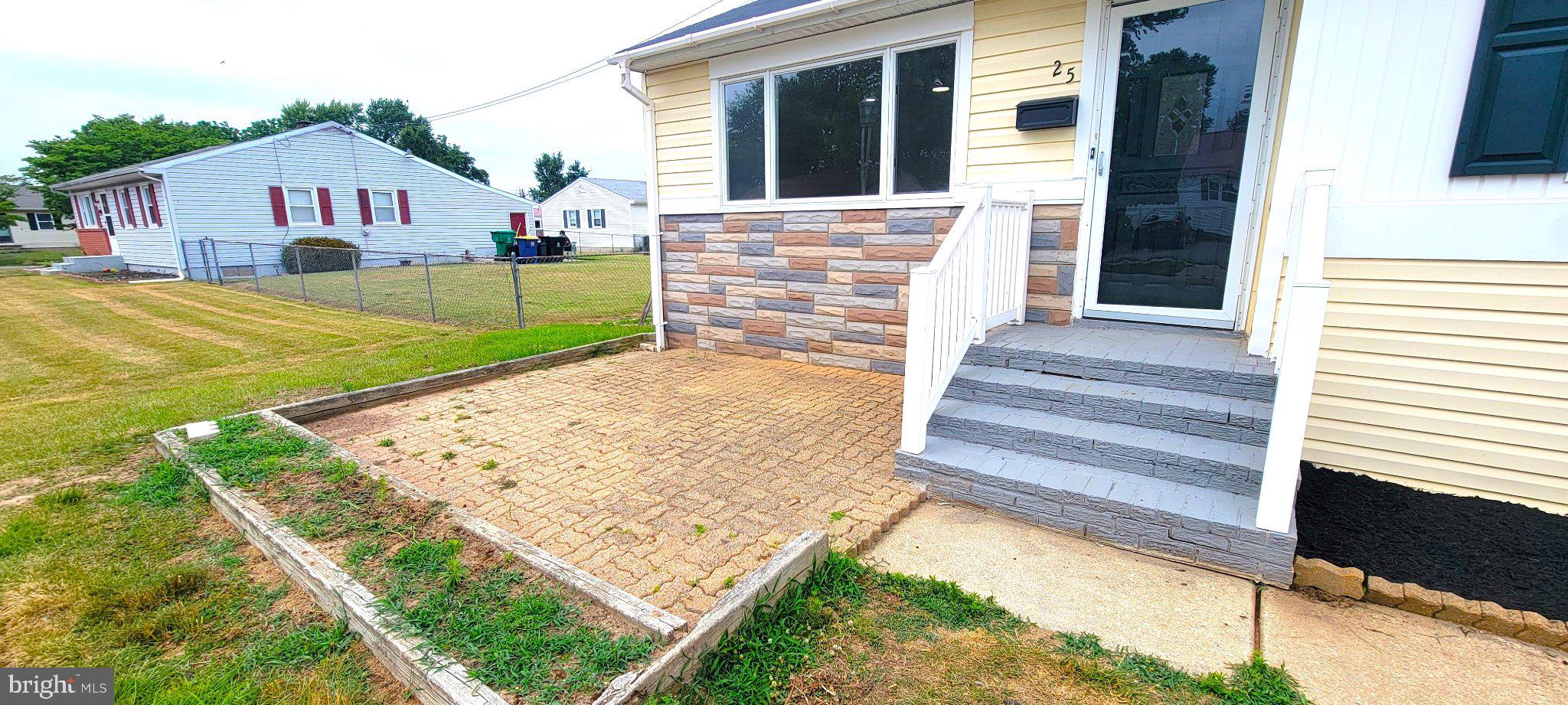 BRIAR PARK - Residential