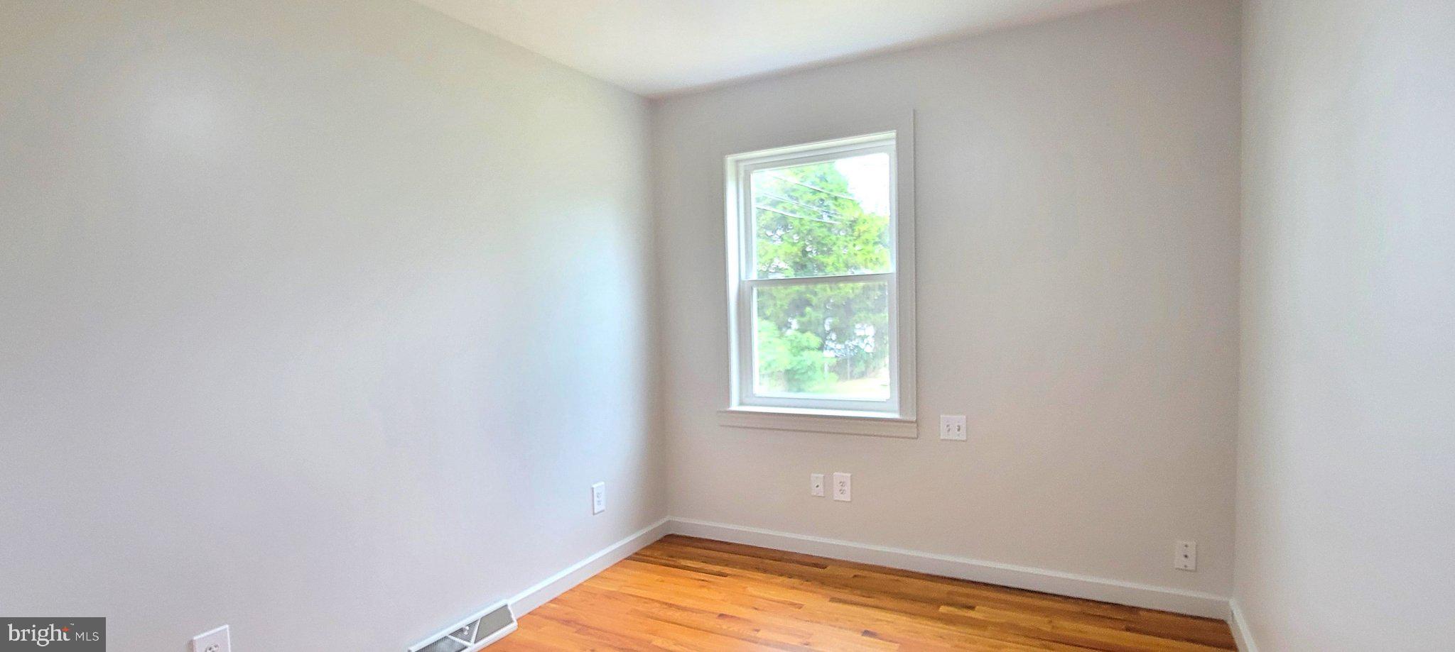 BRIAR PARK - Residential