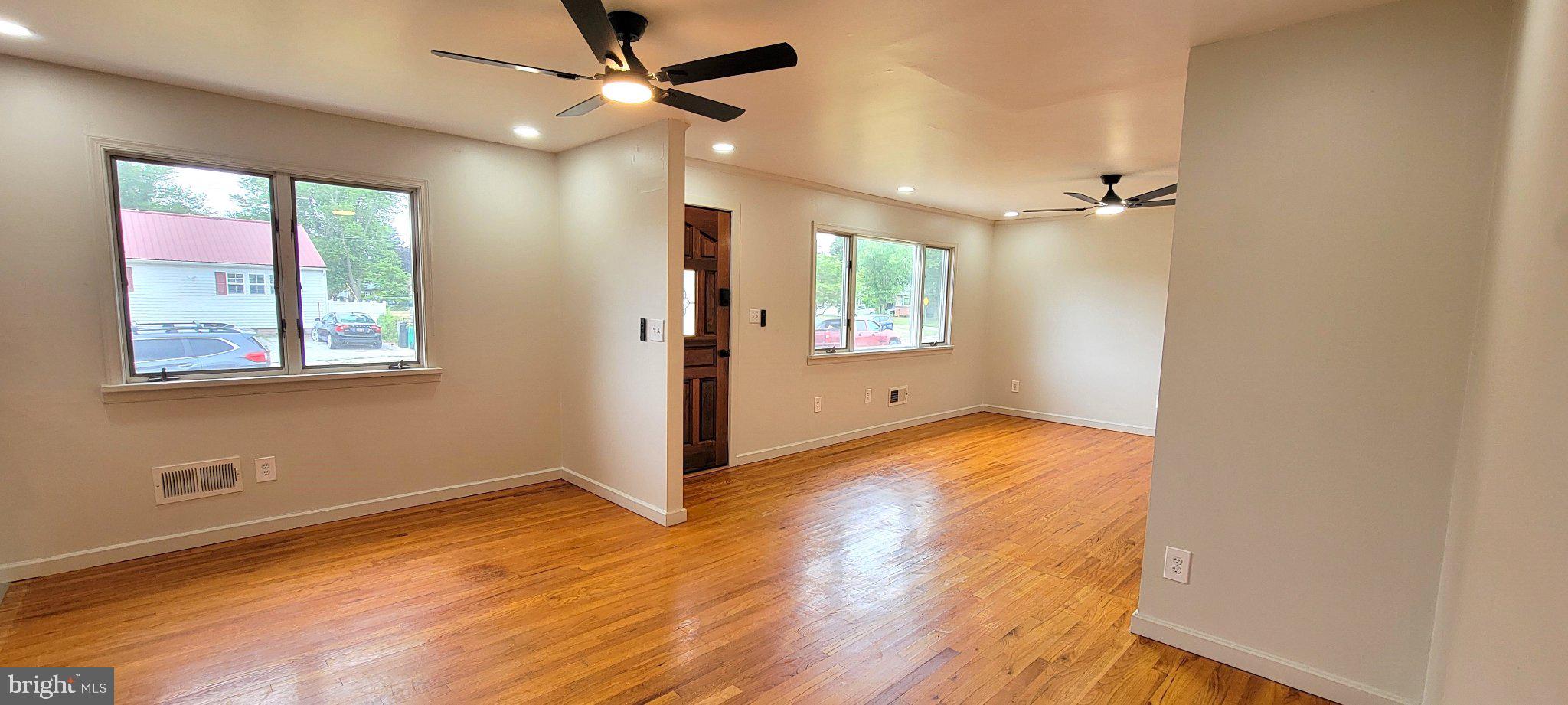 BRIAR PARK - Residential
