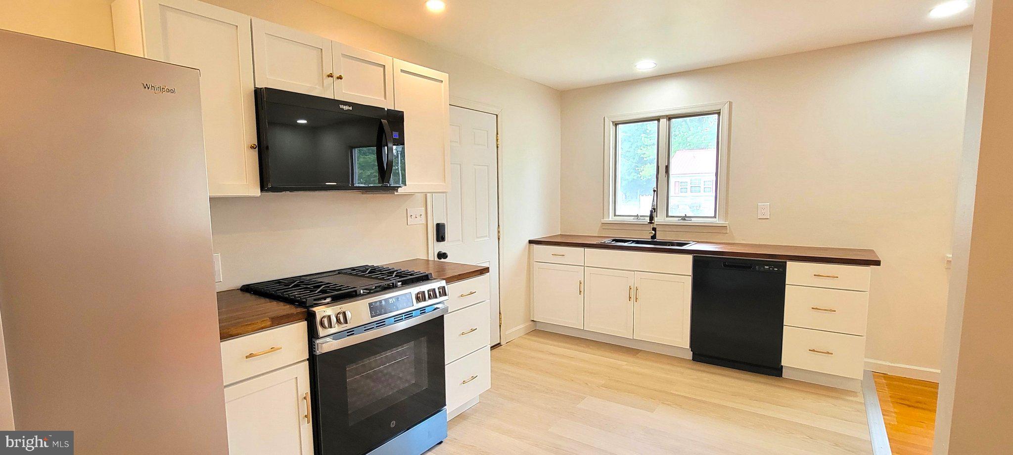 BRIAR PARK - Residential