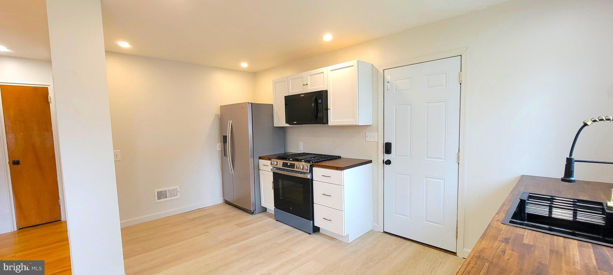 BRIAR PARK - Residential