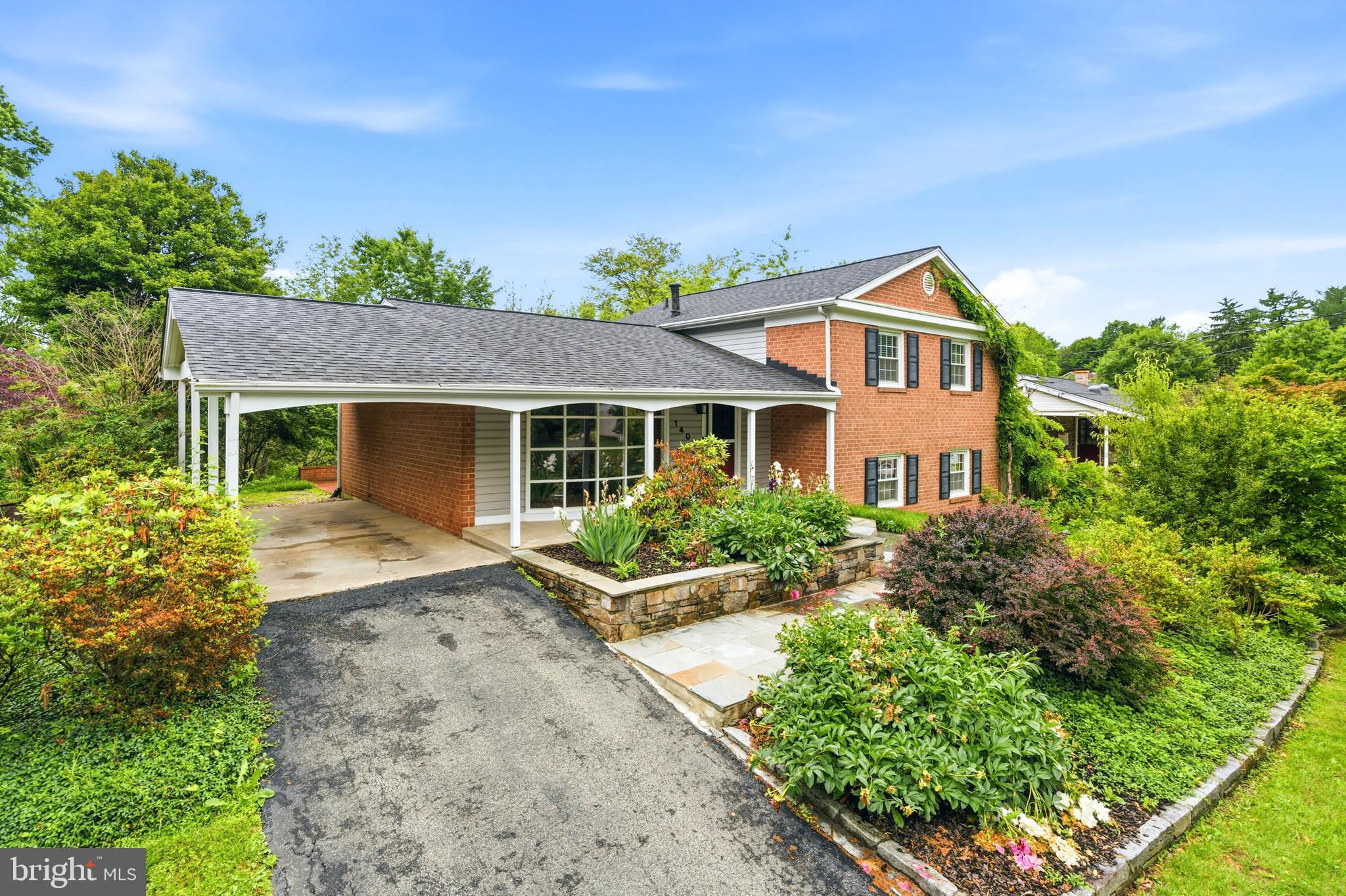 POTOMAC WOODS - Residential