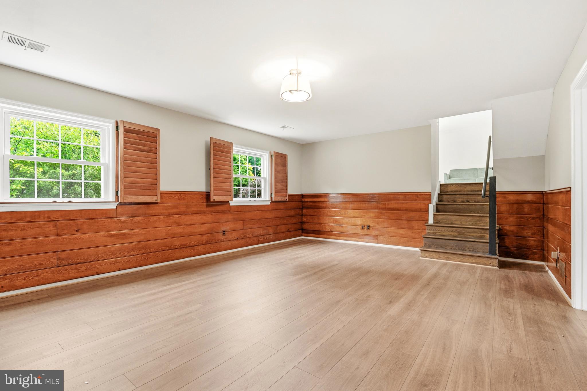POTOMAC WOODS - Residential