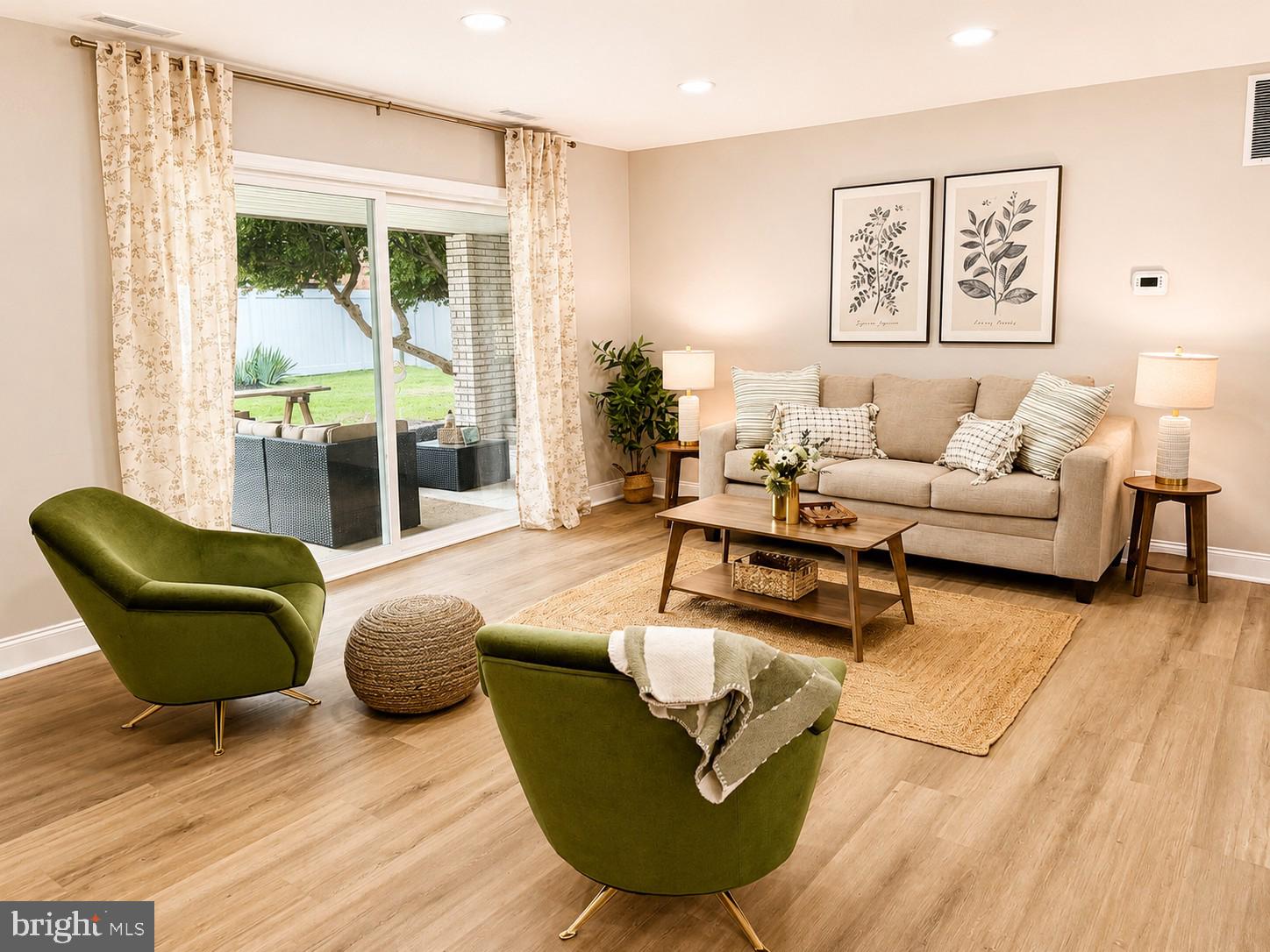 WILLOW WOOD - Residential