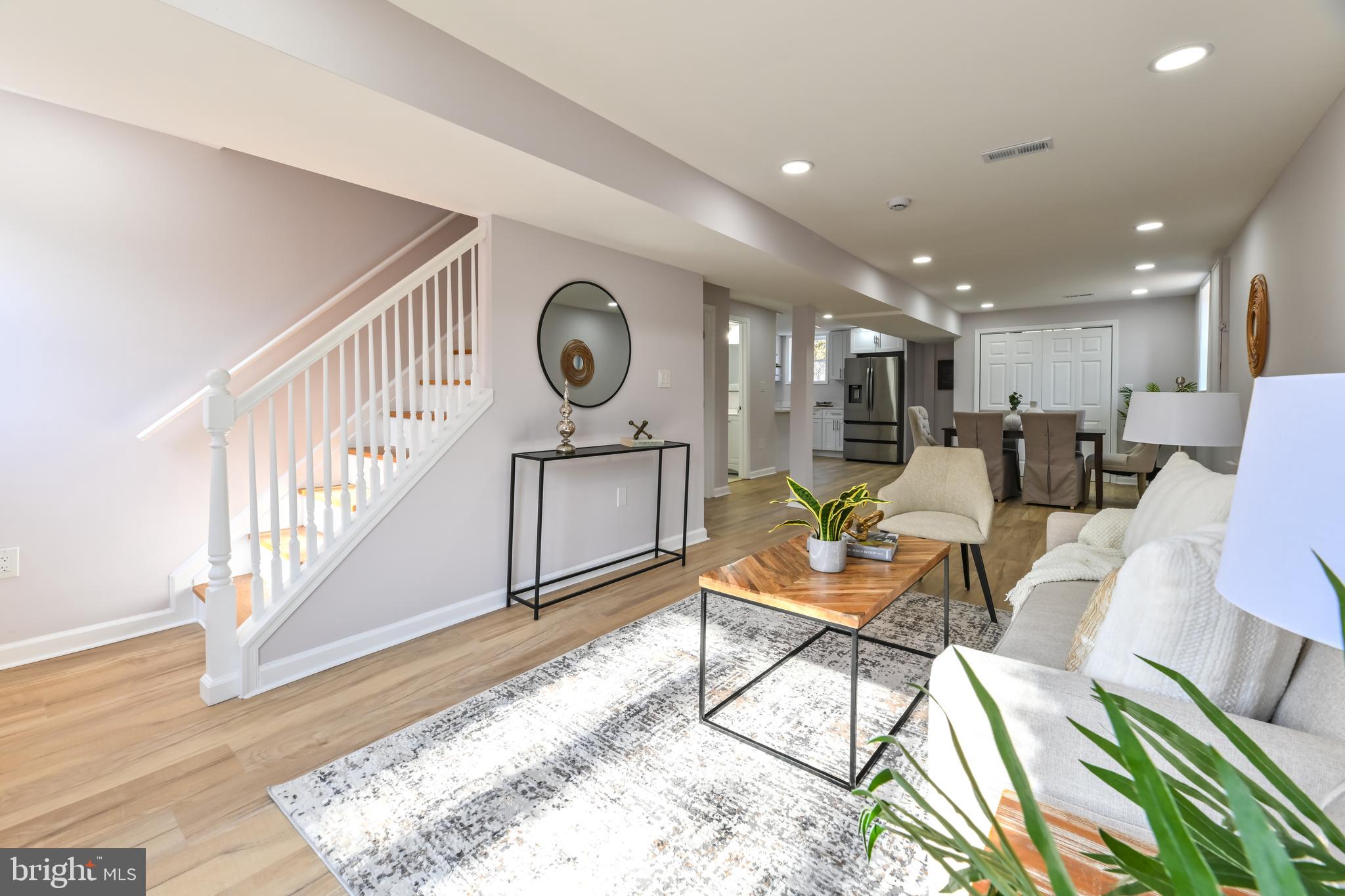 WINDSOR  MILL - Residential