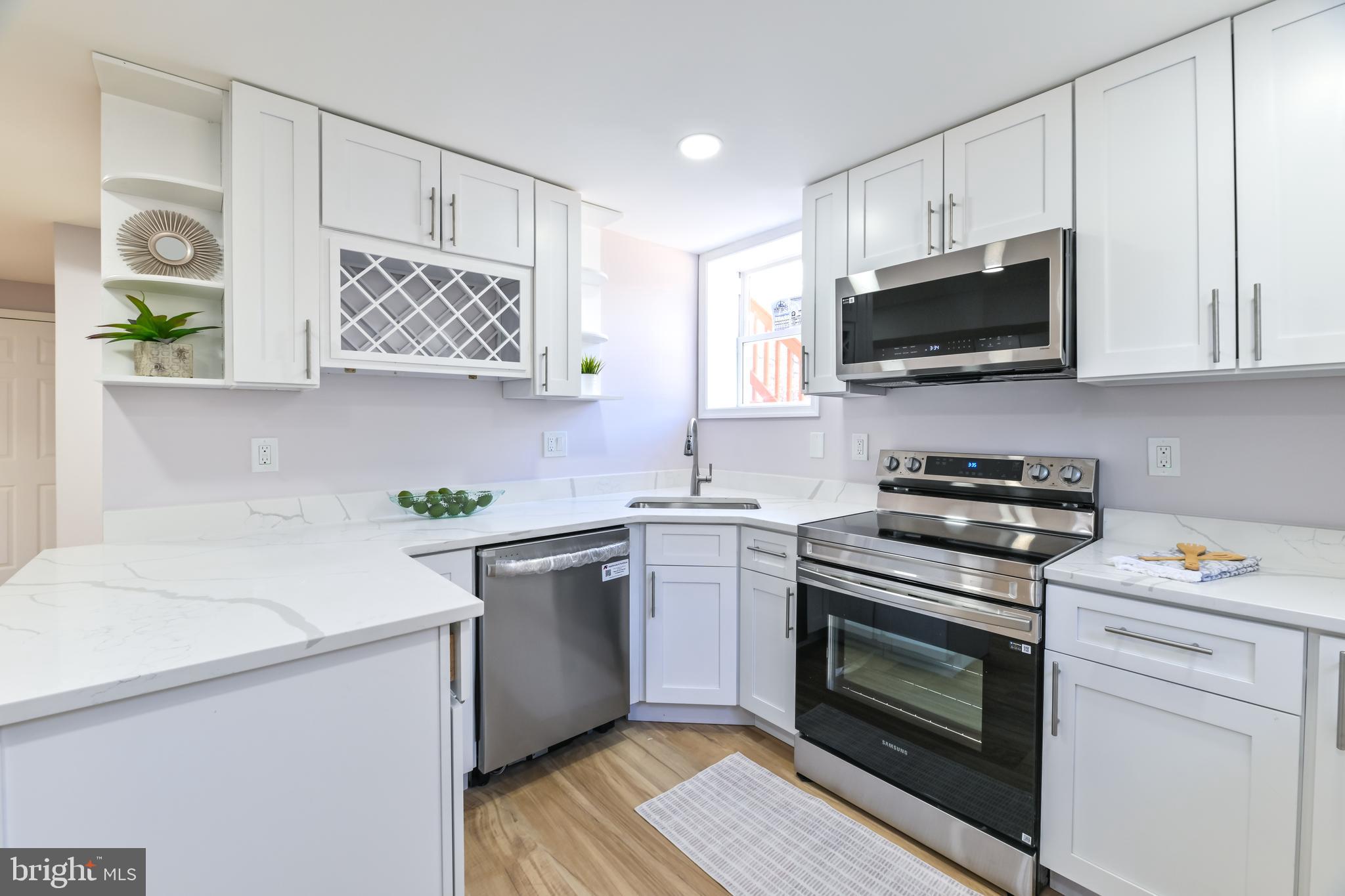 WINDSOR  MILL - Residential