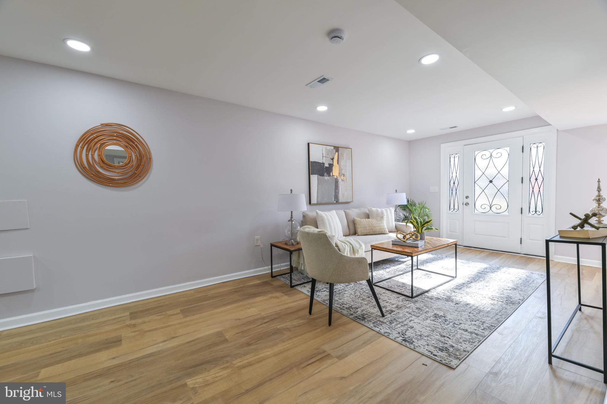 WINDSOR  MILL - Residential