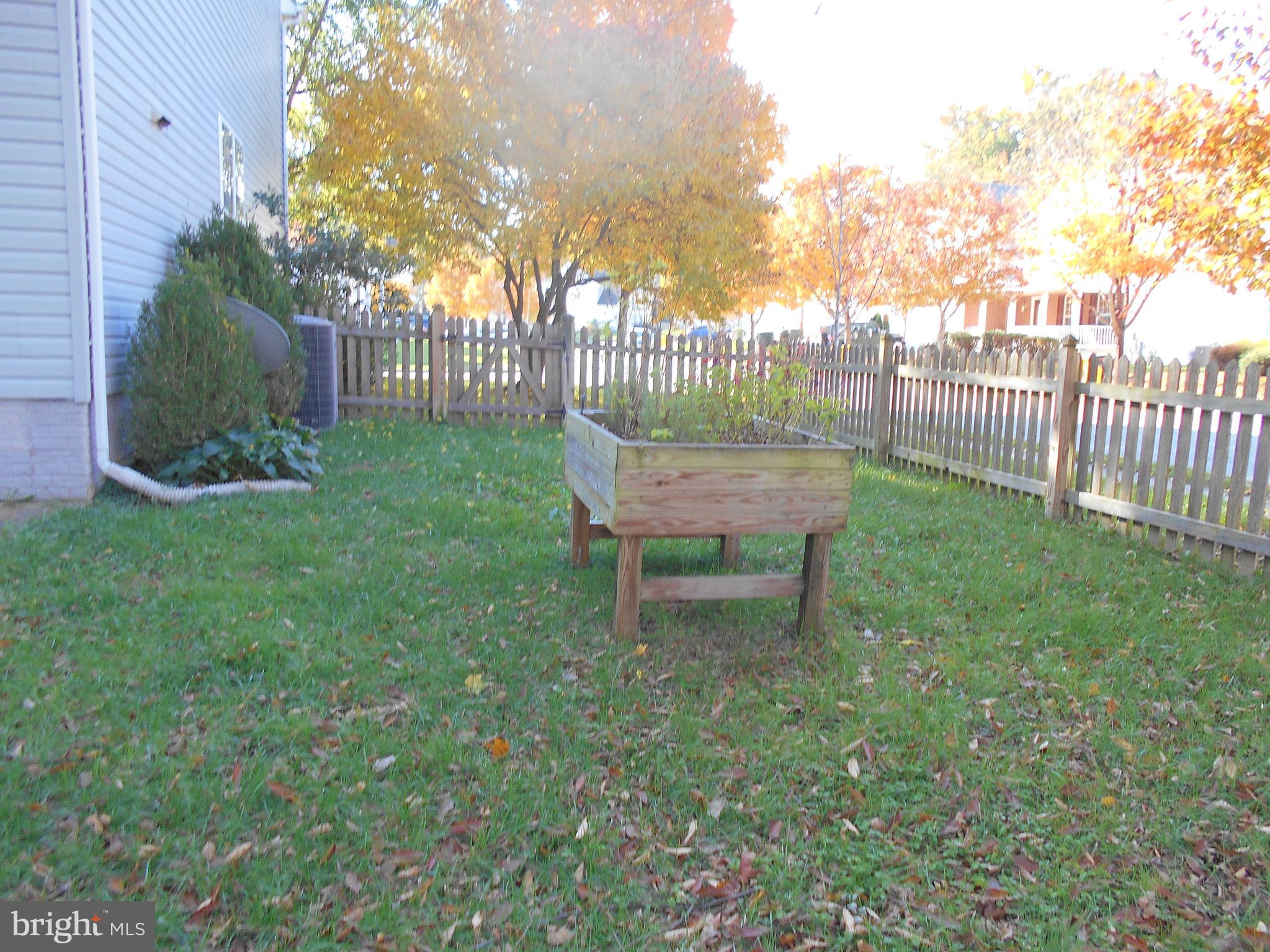 RUSSETT - Residential Lease