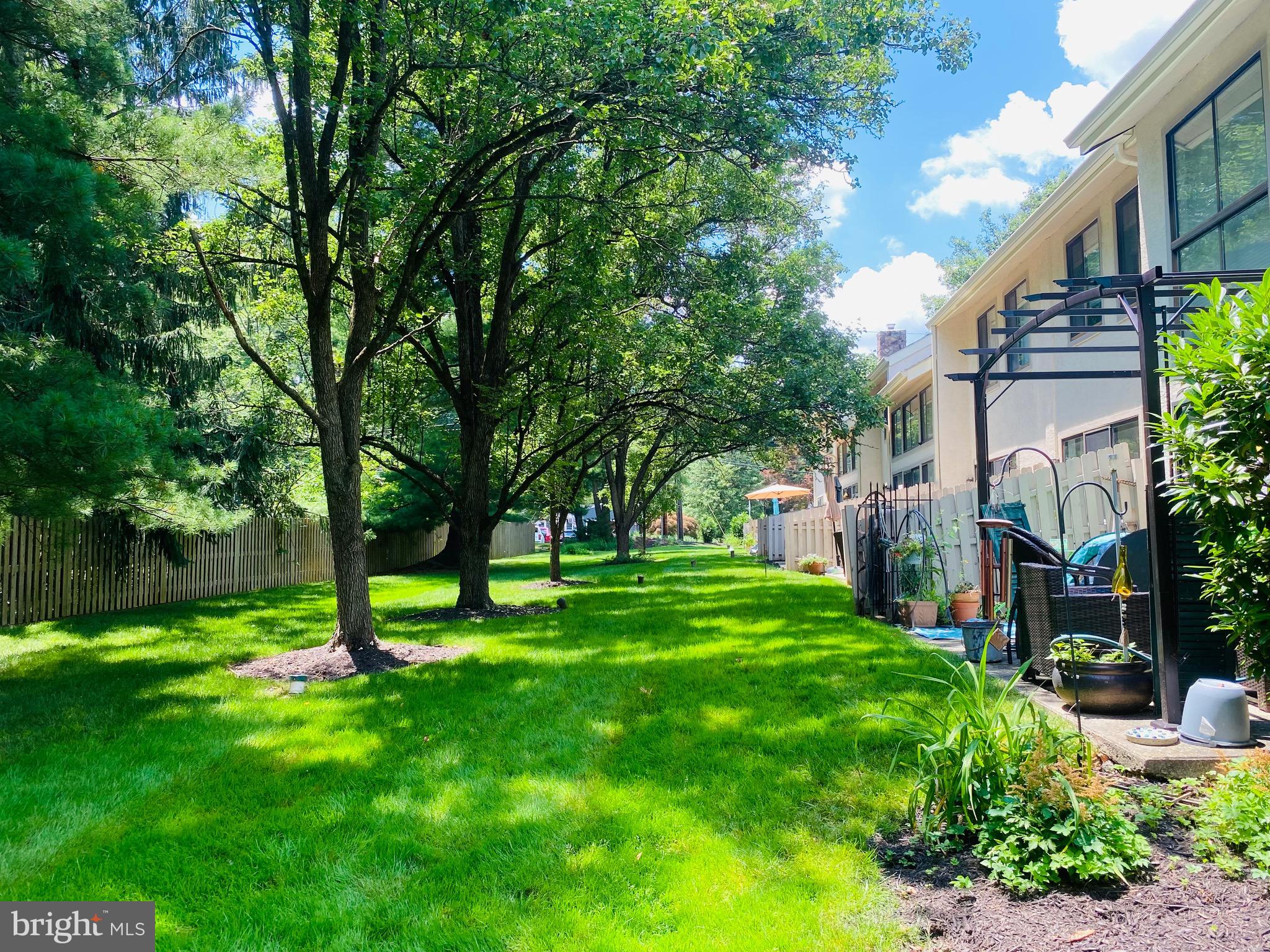 LANDMARK - Residential