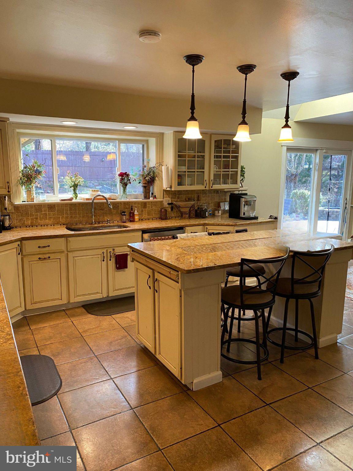 JUSTA FARMS - Residential