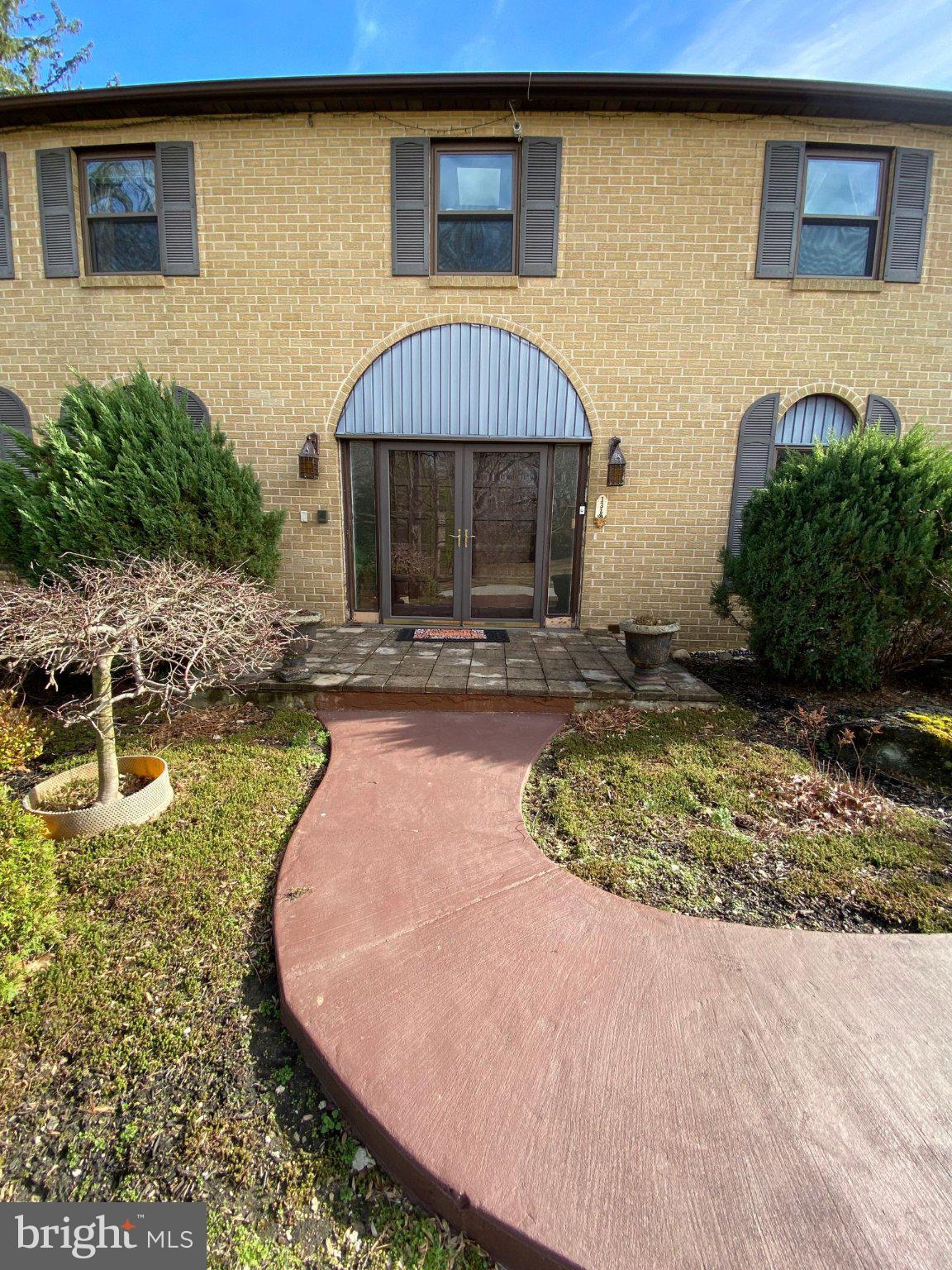 JUSTA FARMS - Residential
