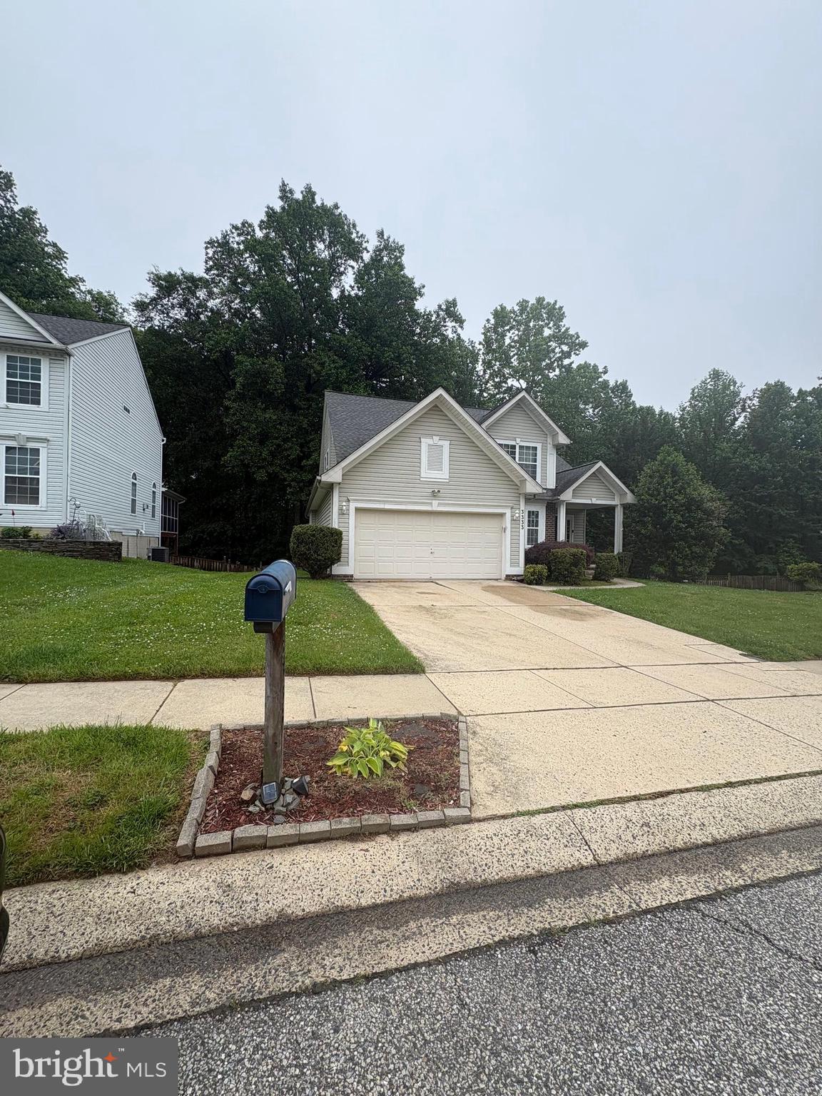 CONSTANT FRIENDSHIP - Residential