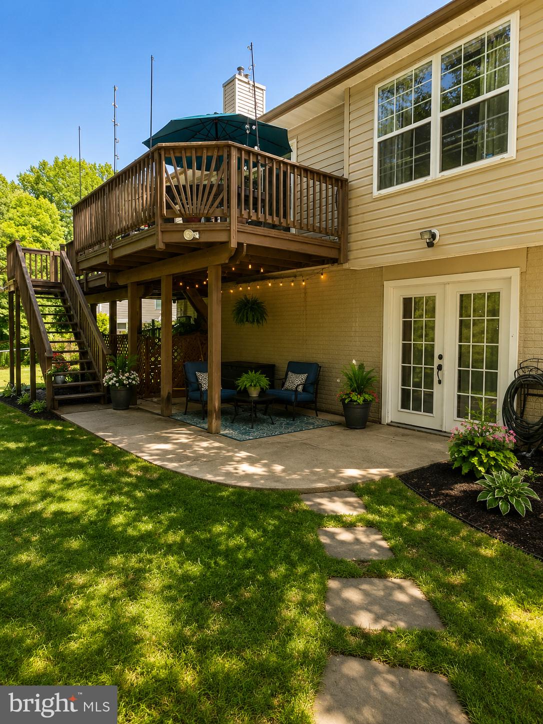 CONSTANT FRIENDSHIP - Residential