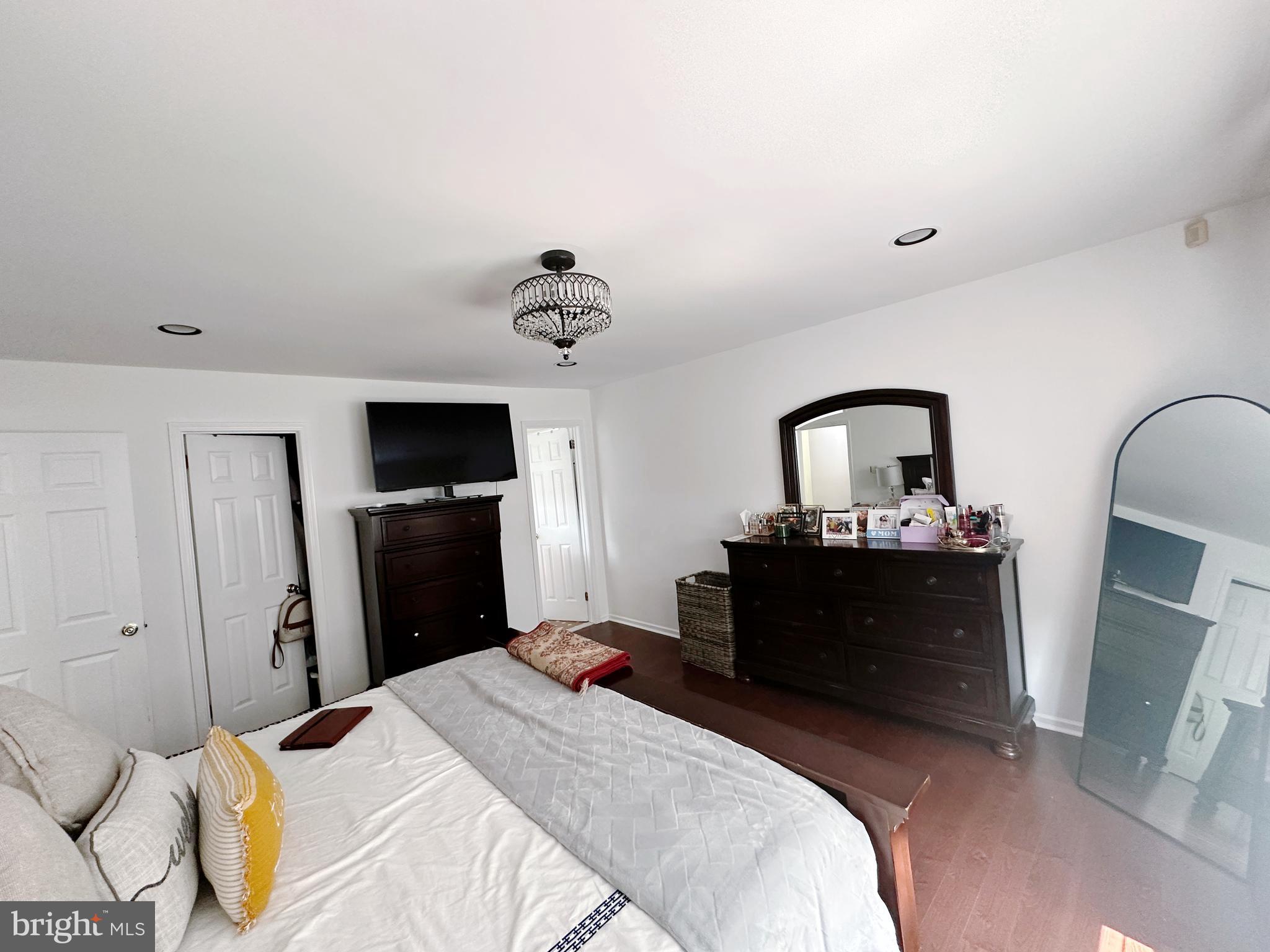 HUNTINGDON VALLEY - Residential