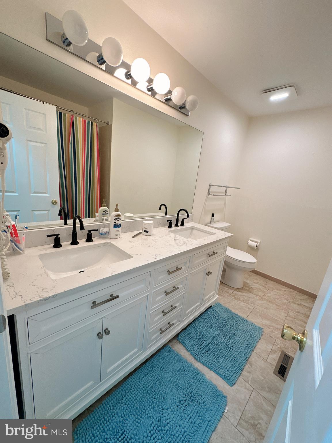 HUNTINGDON VALLEY - Residential