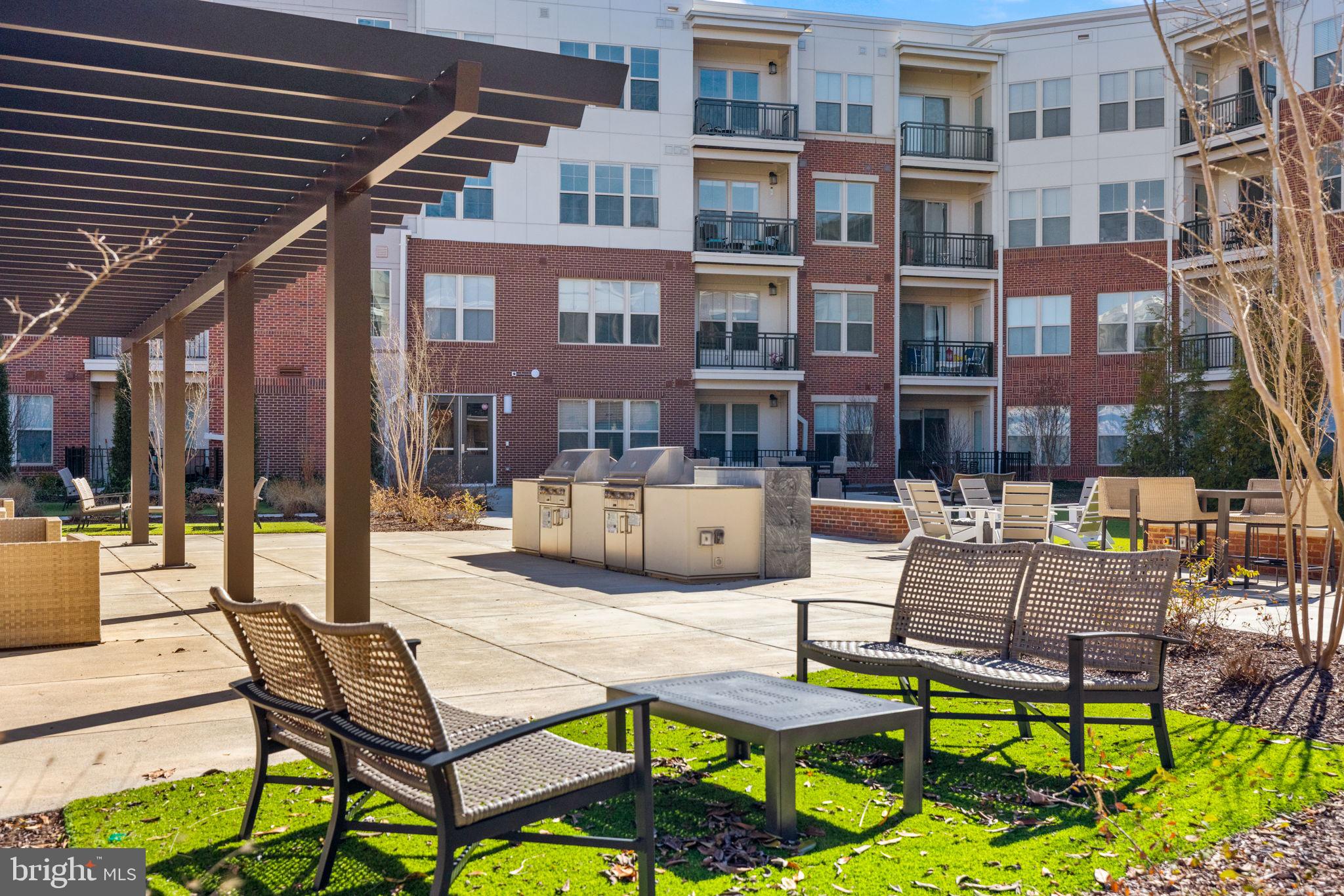 BOULEVARD VI TOWNS - Residential