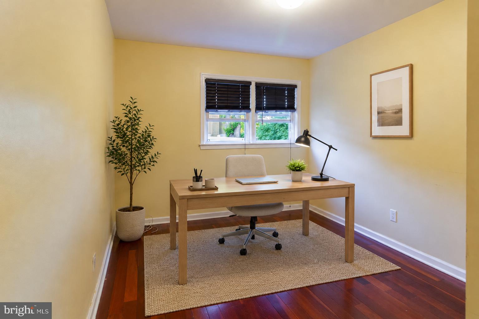 BRENTWOOD MANOR - Residential