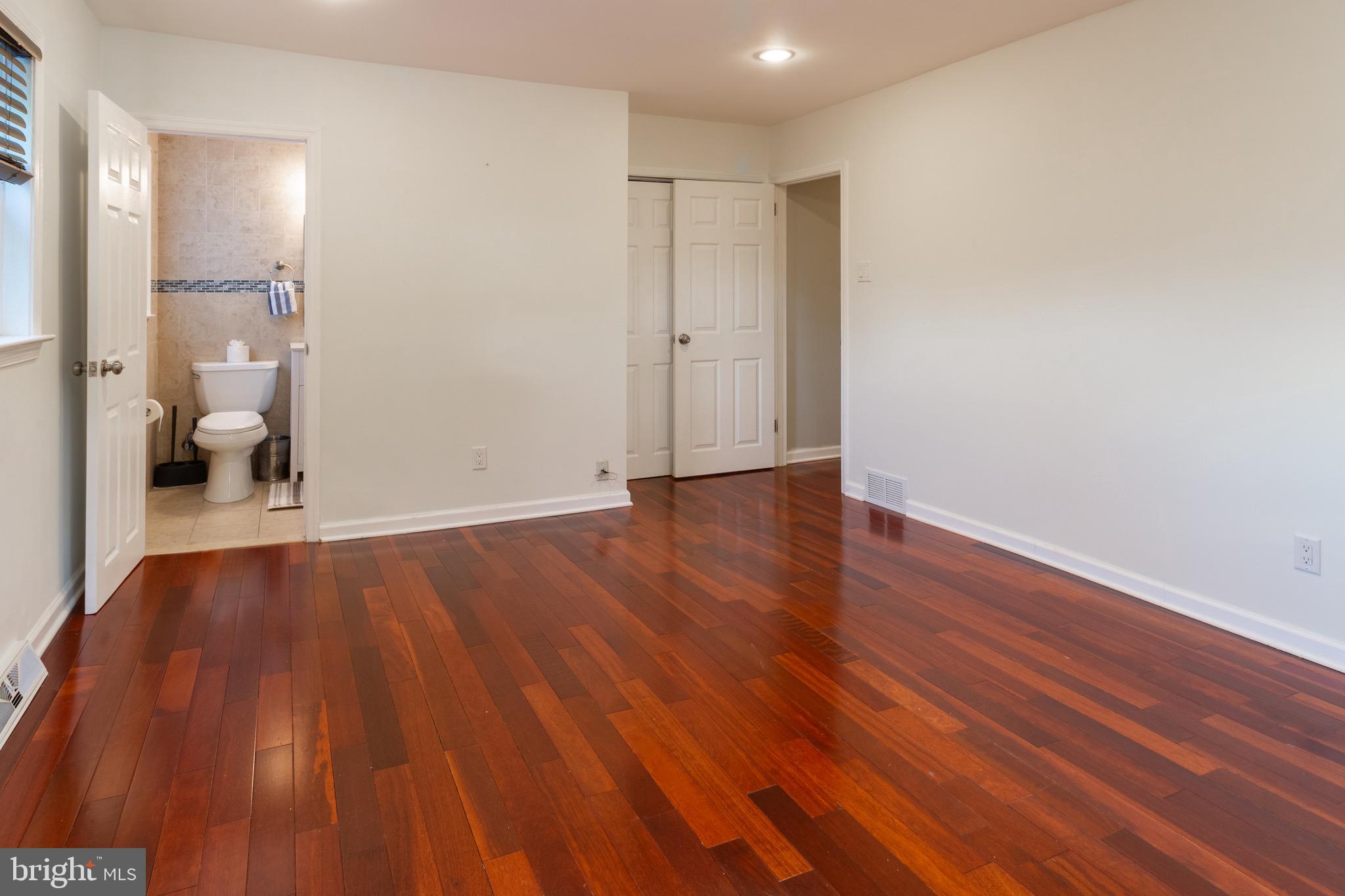 BRENTWOOD MANOR - Residential
