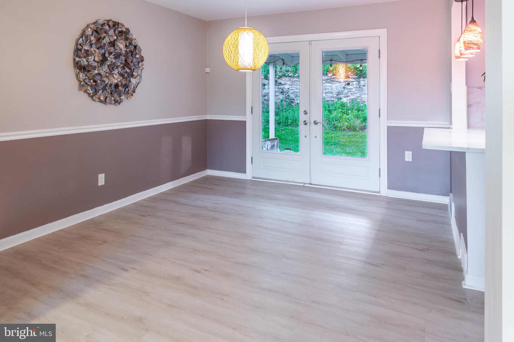 BRENTWOOD MANOR - Residential