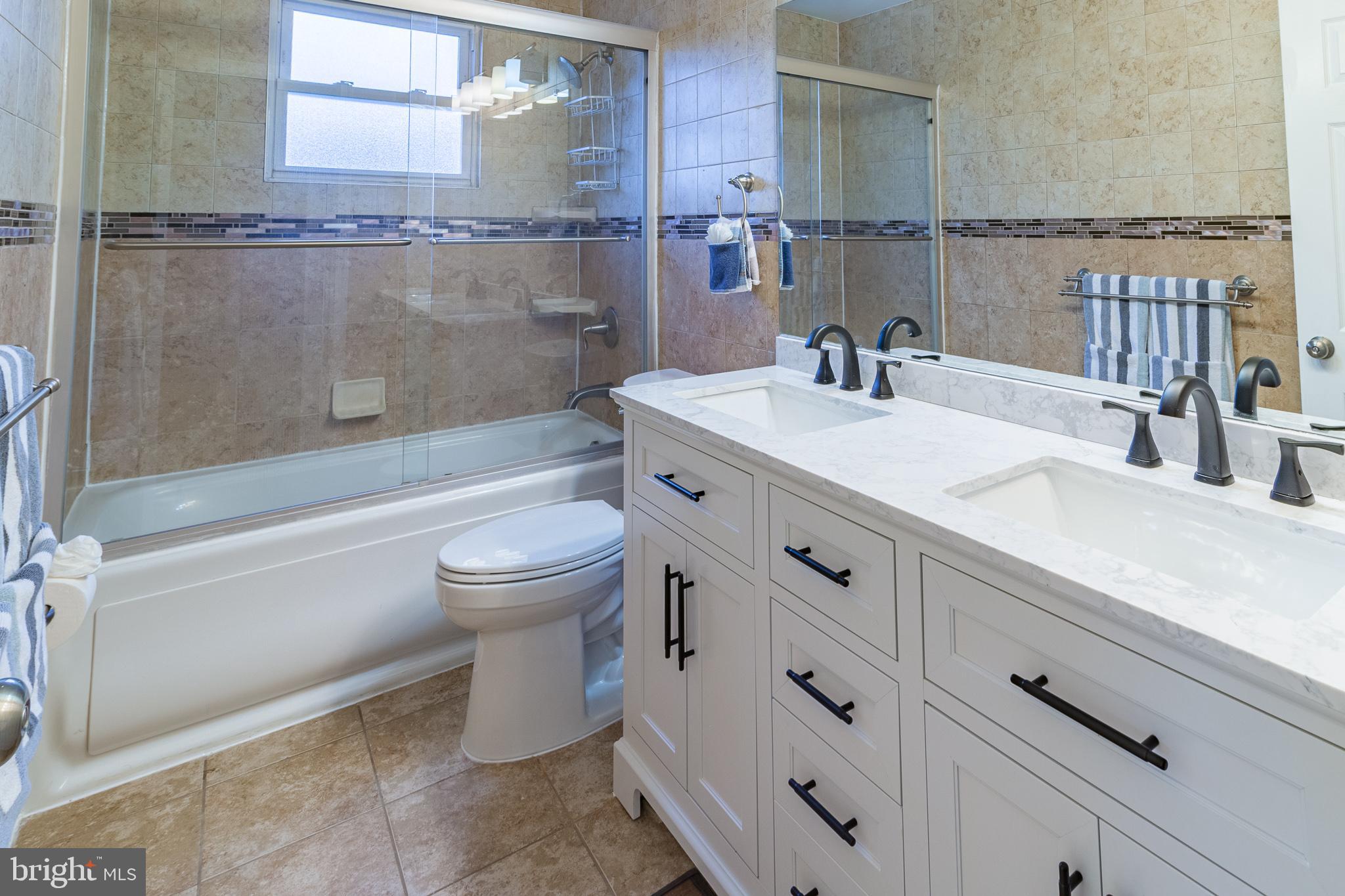 BRENTWOOD MANOR - Residential