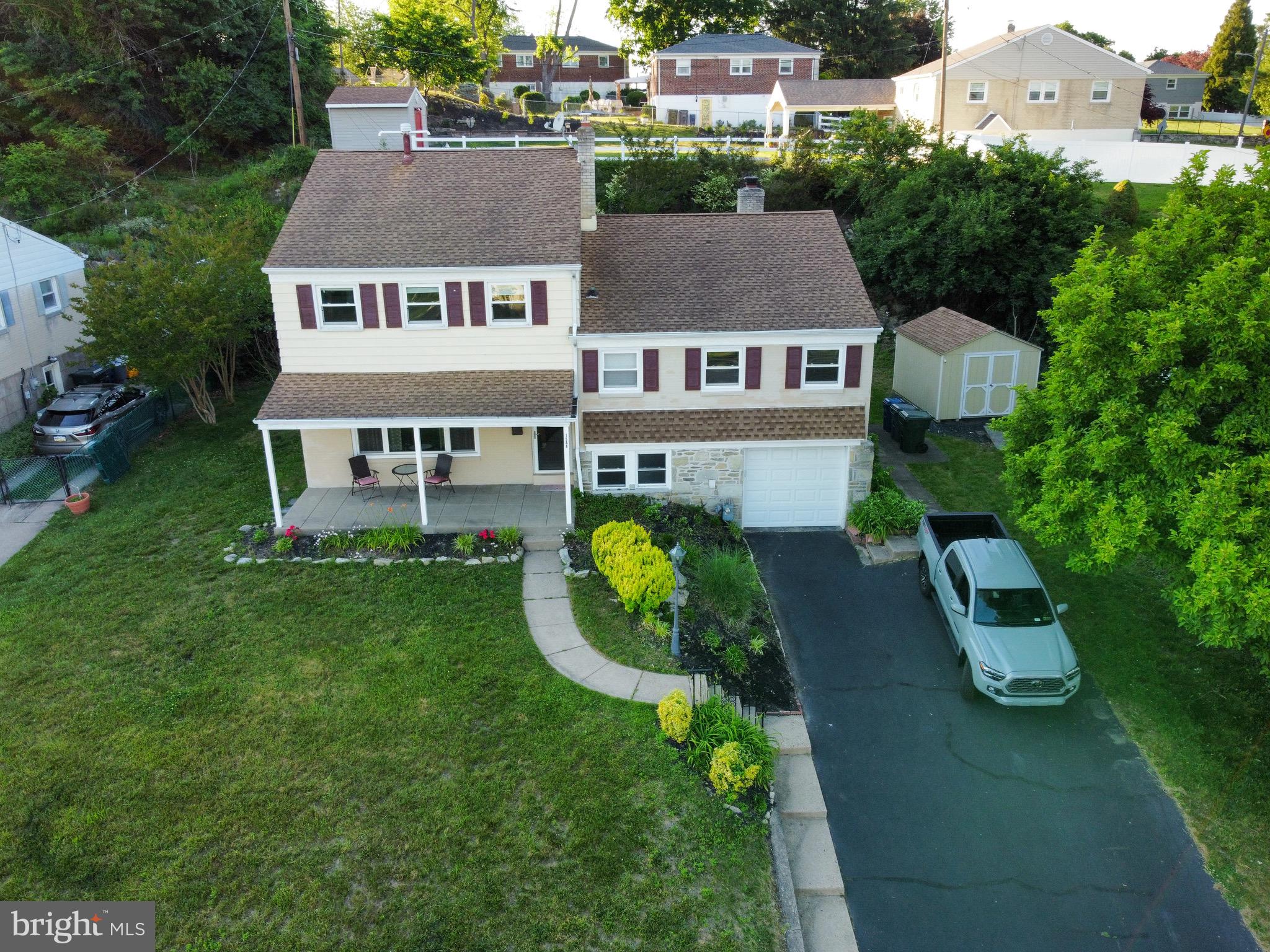 BRENTWOOD MANOR - Residential