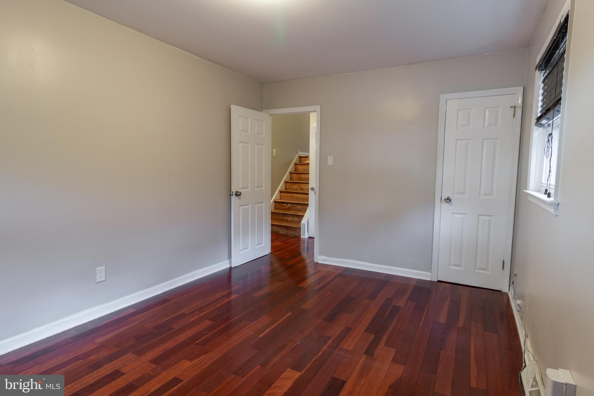 BRENTWOOD MANOR - Residential