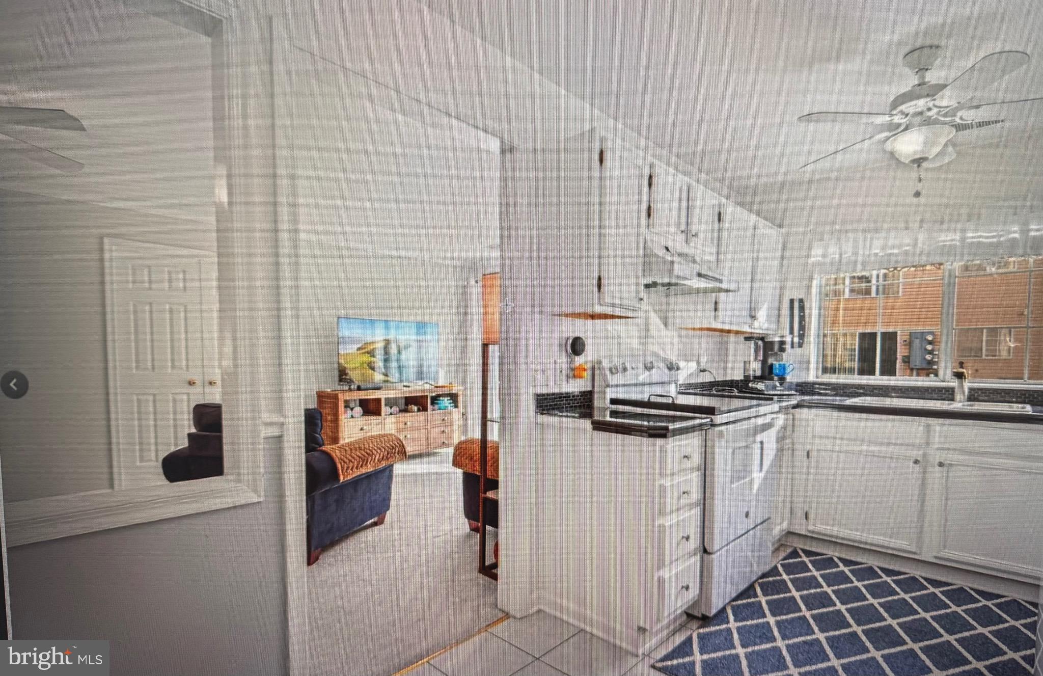 FOX CHASE/EXETER - Residential