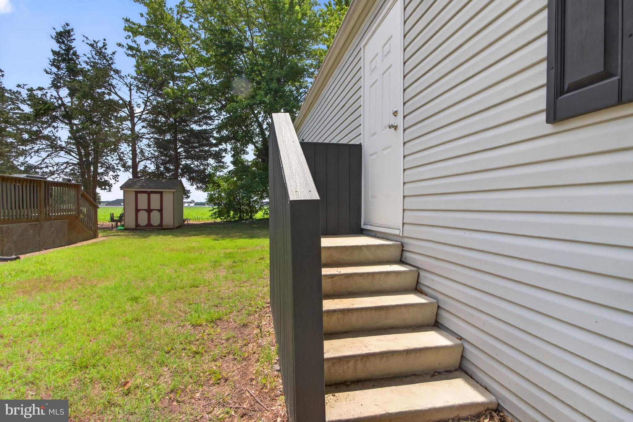 WHISPERING PINE MHP - Residential