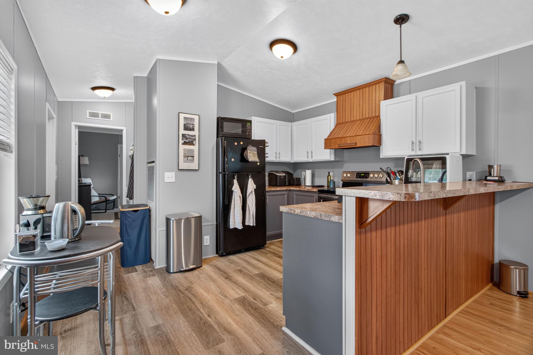 WHISPERING PINE MHP - Residential