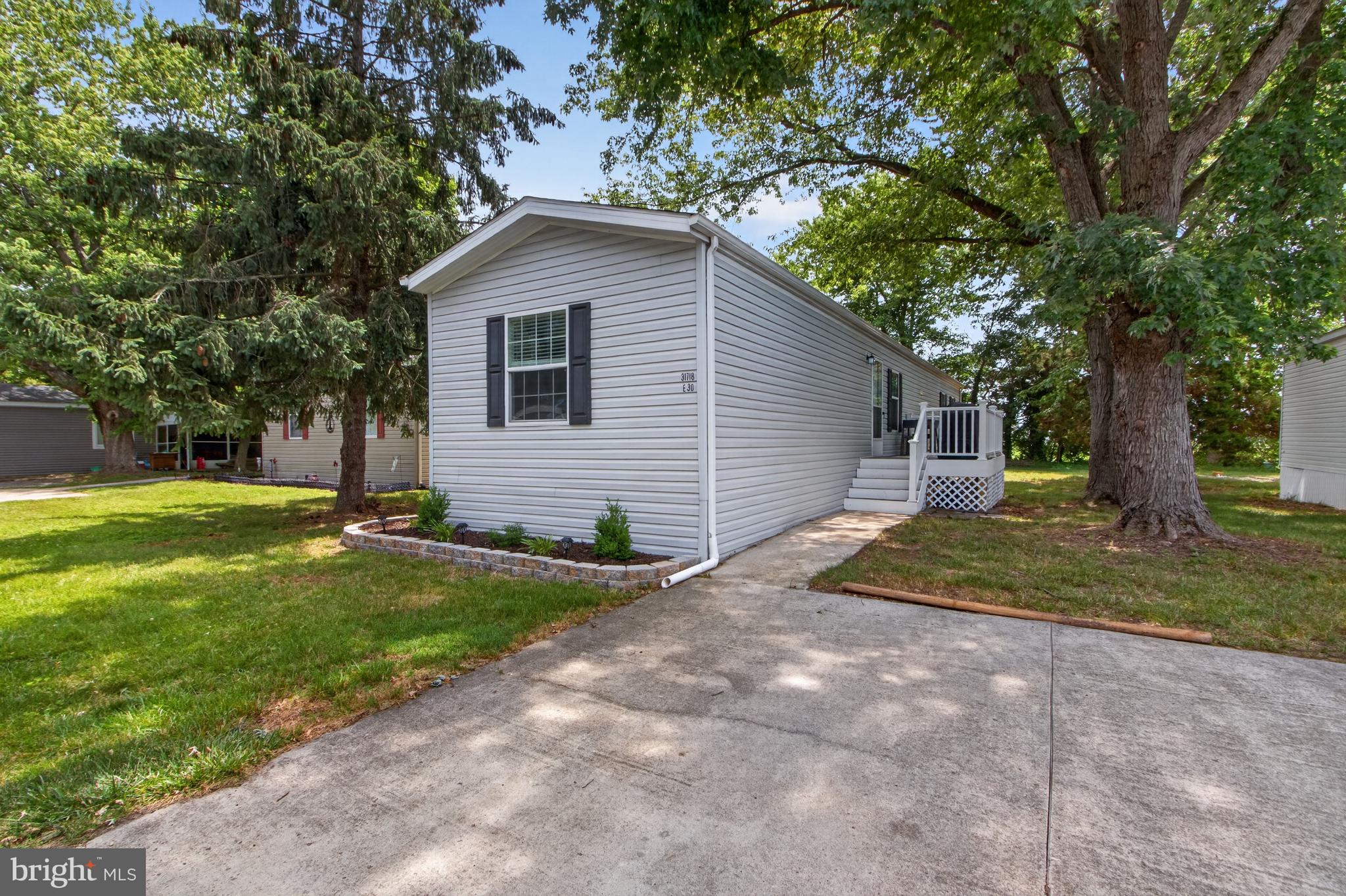 WHISPERING PINE MHP - Residential