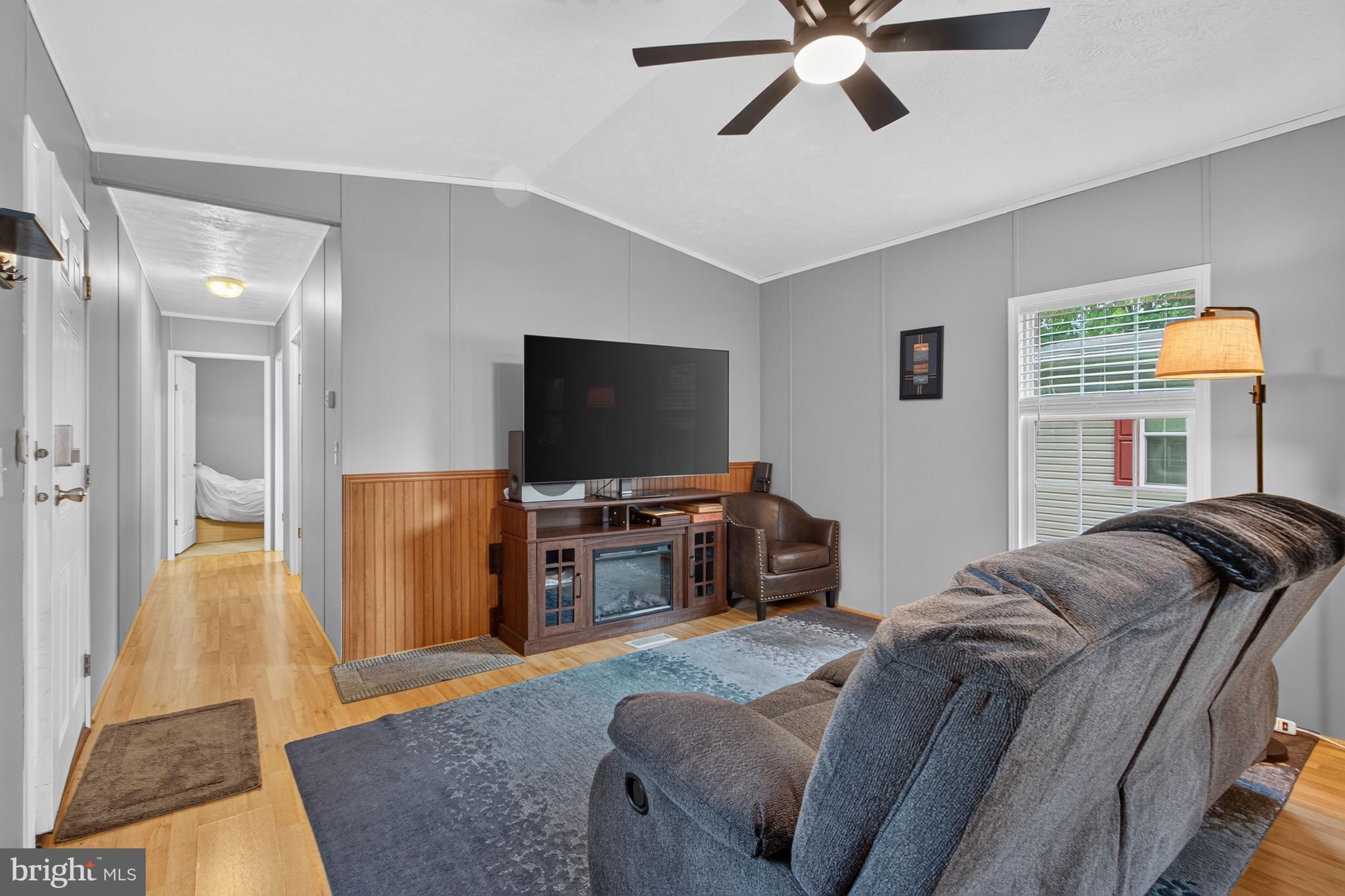 WHISPERING PINE MHP - Residential